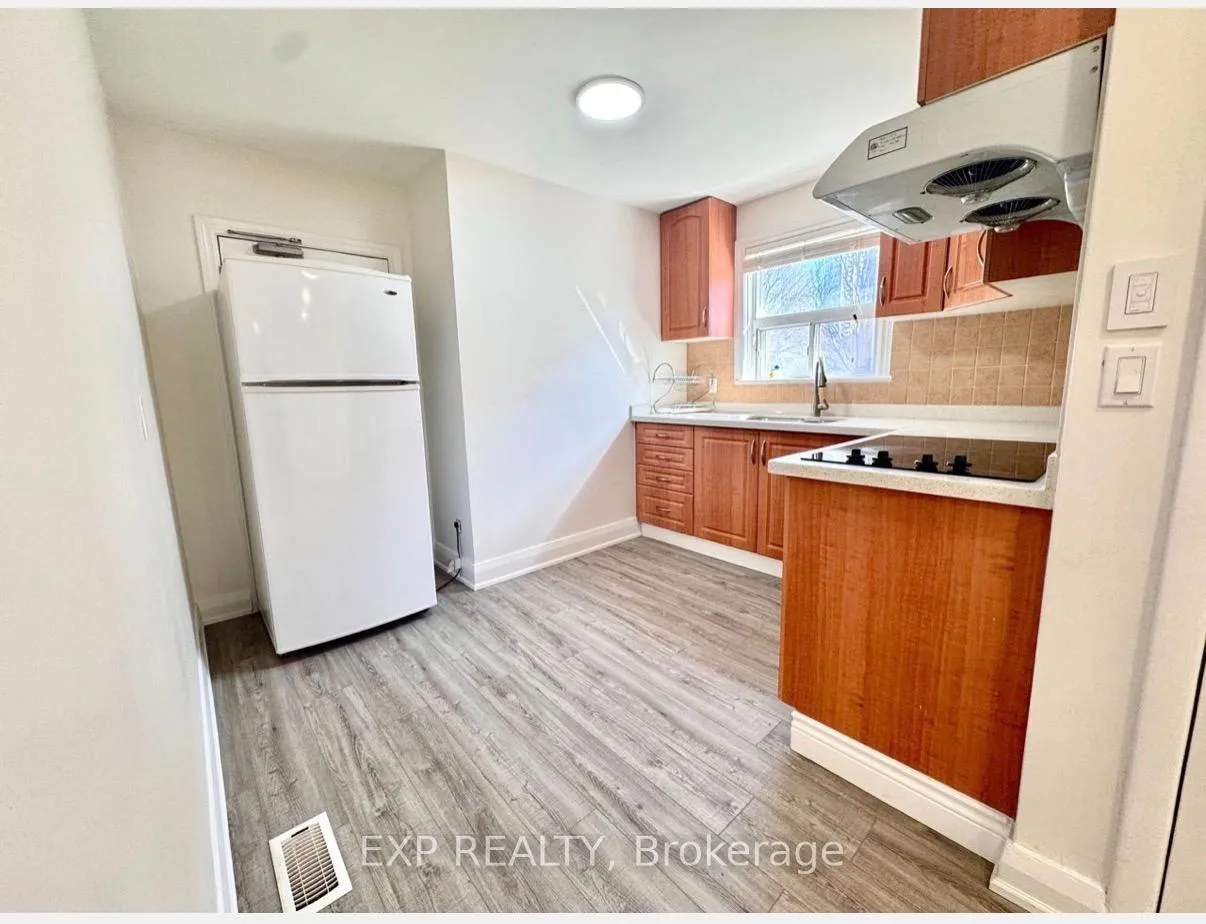 Photo 6 of Unit Main, 119 Earlton Road, Scarborough, Tam O'Shanter-Sullivan — HOMEH