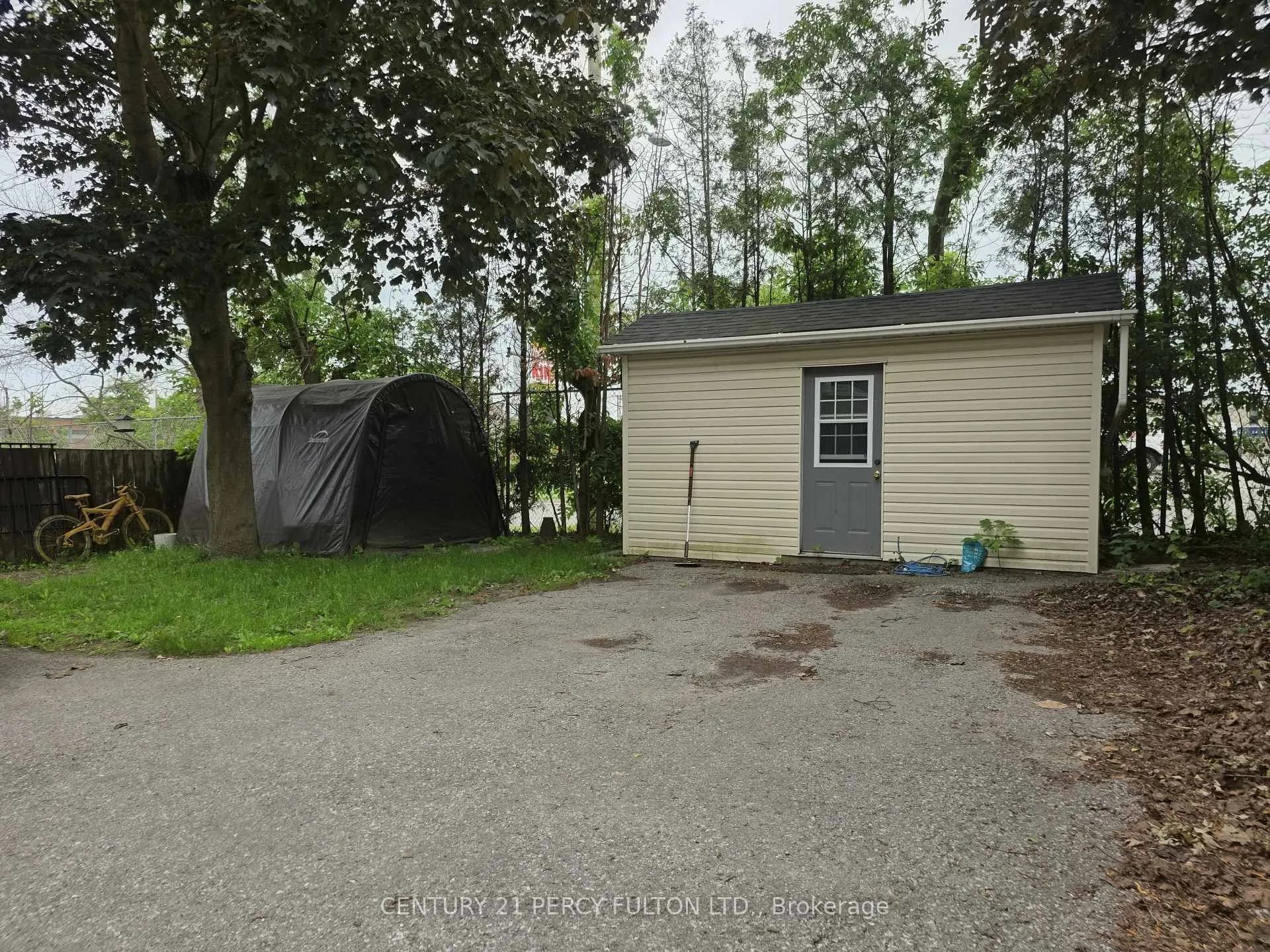 Photo 2 of 345 Buena Vista Avenue, Oshawa, McLaughlin — HOMEH