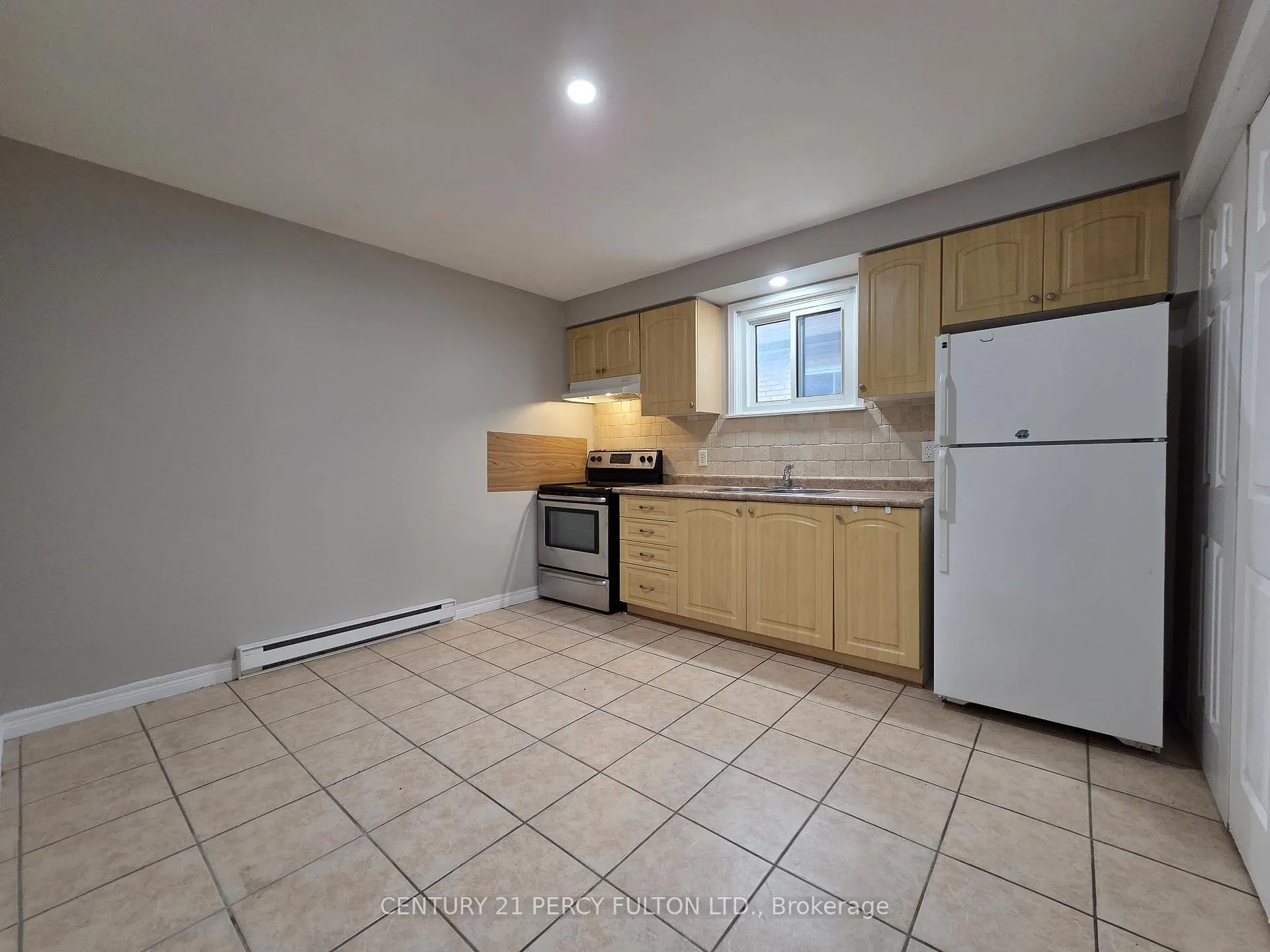 Photo 4 of 345 Buena Vista Avenue, Oshawa, McLaughlin — HOMEH