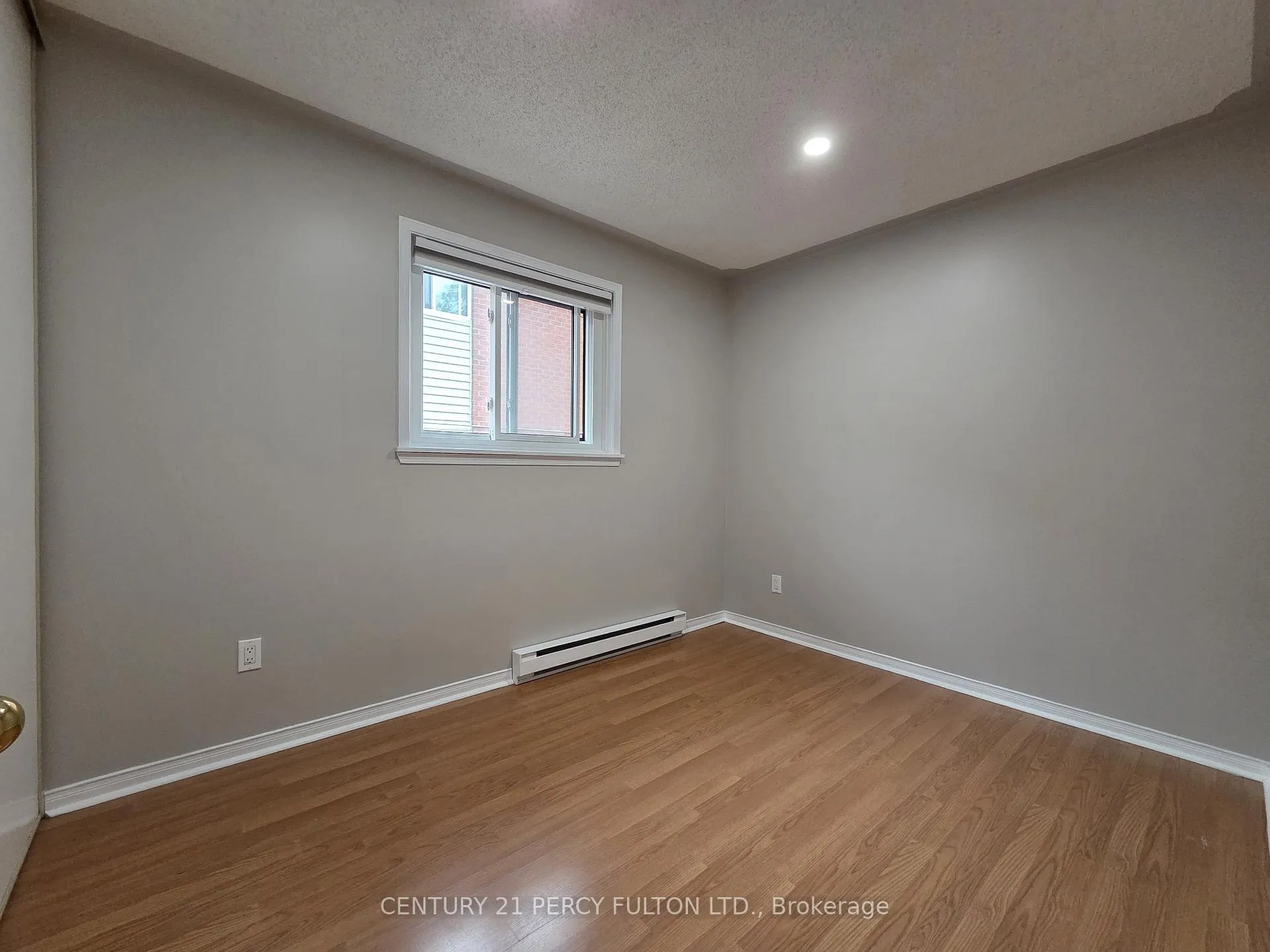 Photo 6 of 345 Buena Vista Avenue, Oshawa, McLaughlin — HOMEH