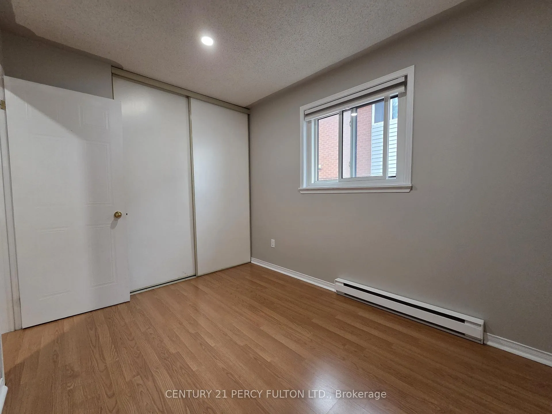 Photo 7 of 345 Buena Vista Avenue, Oshawa, McLaughlin — HOMEH