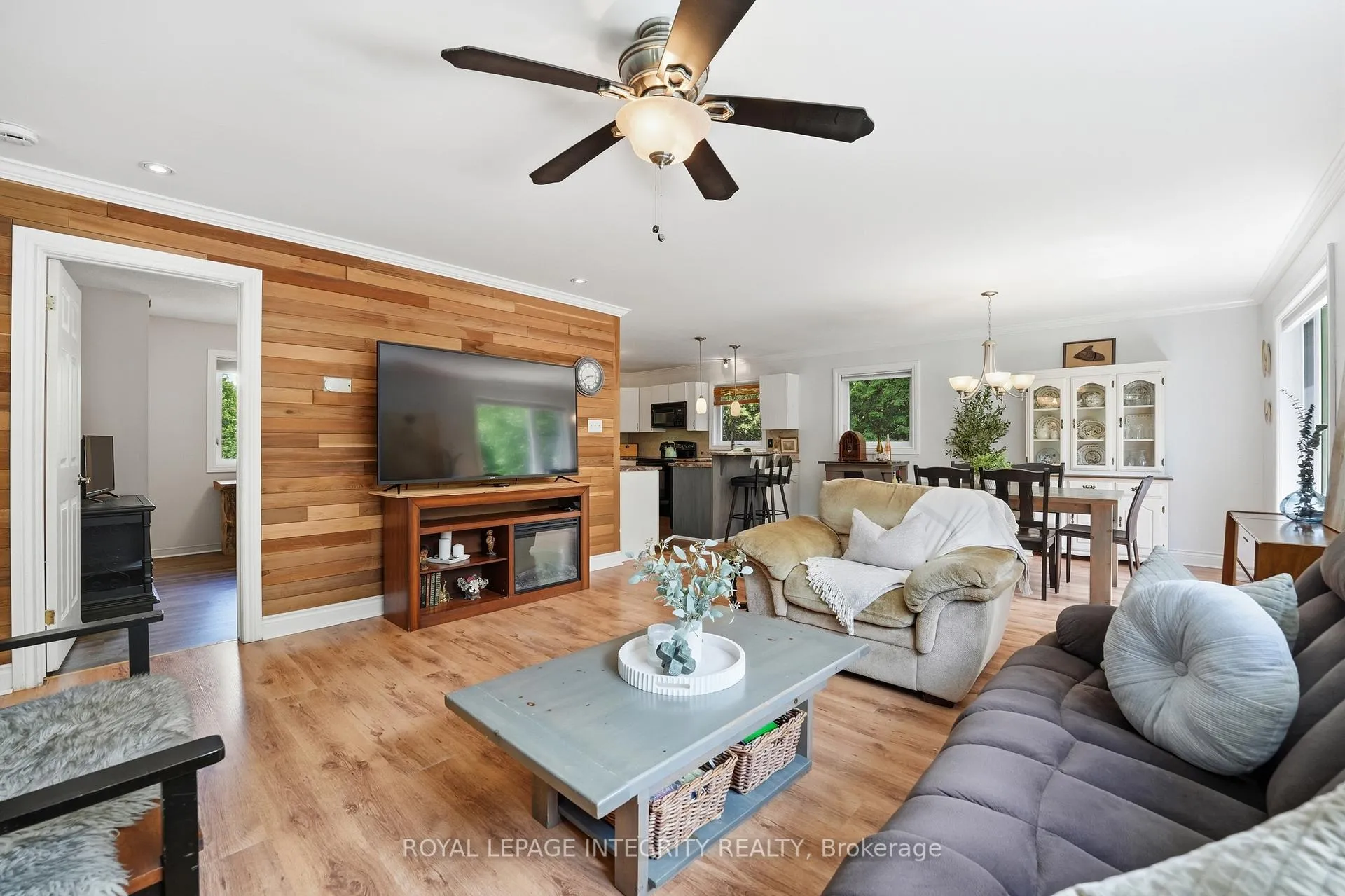 Photo 4 of 215 Davis Road, North Grenville, North Grenville Twp (Kemptville South) — HOMEH