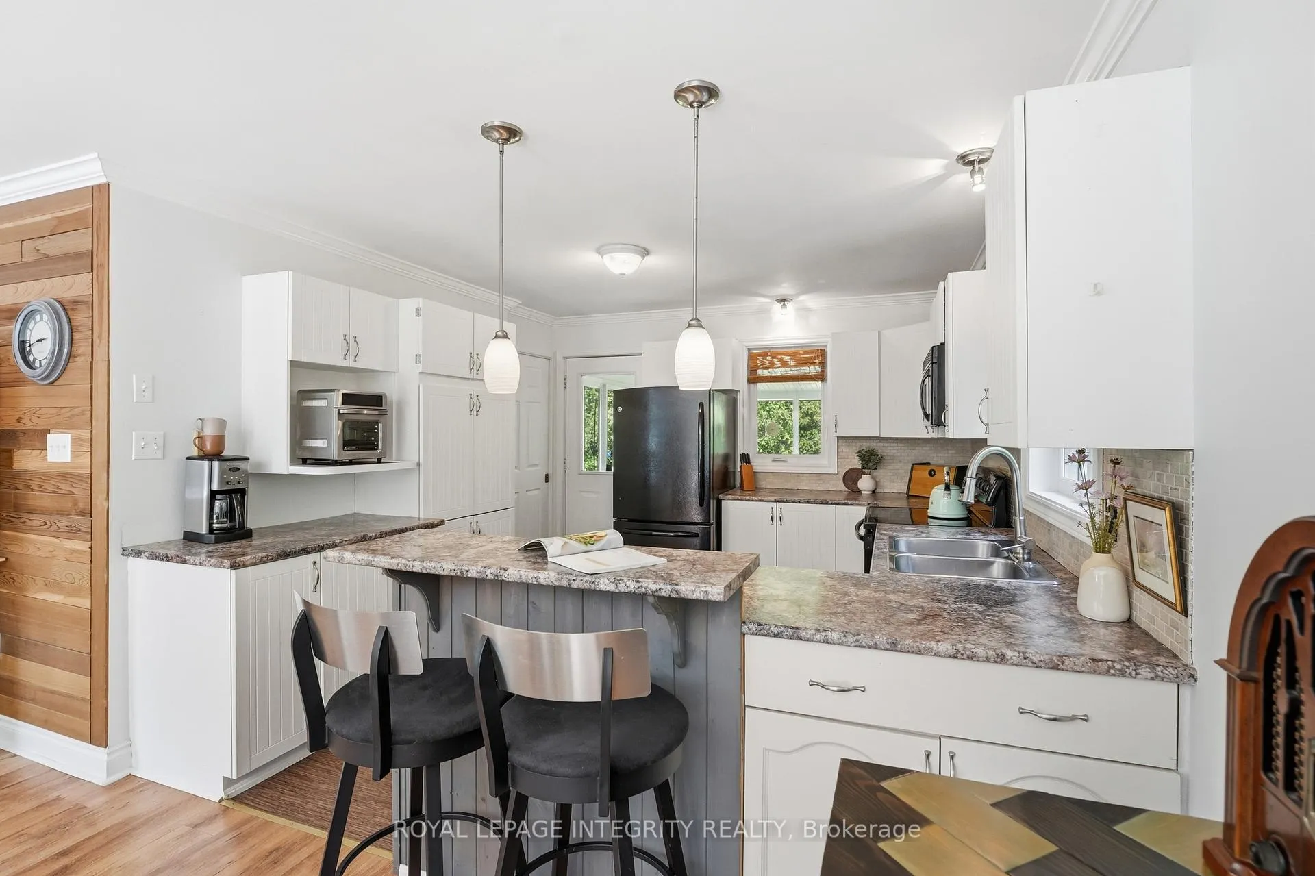 Photo 9 of 215 Davis Road, North Grenville, North Grenville Twp (Kemptville South) — HOMEH