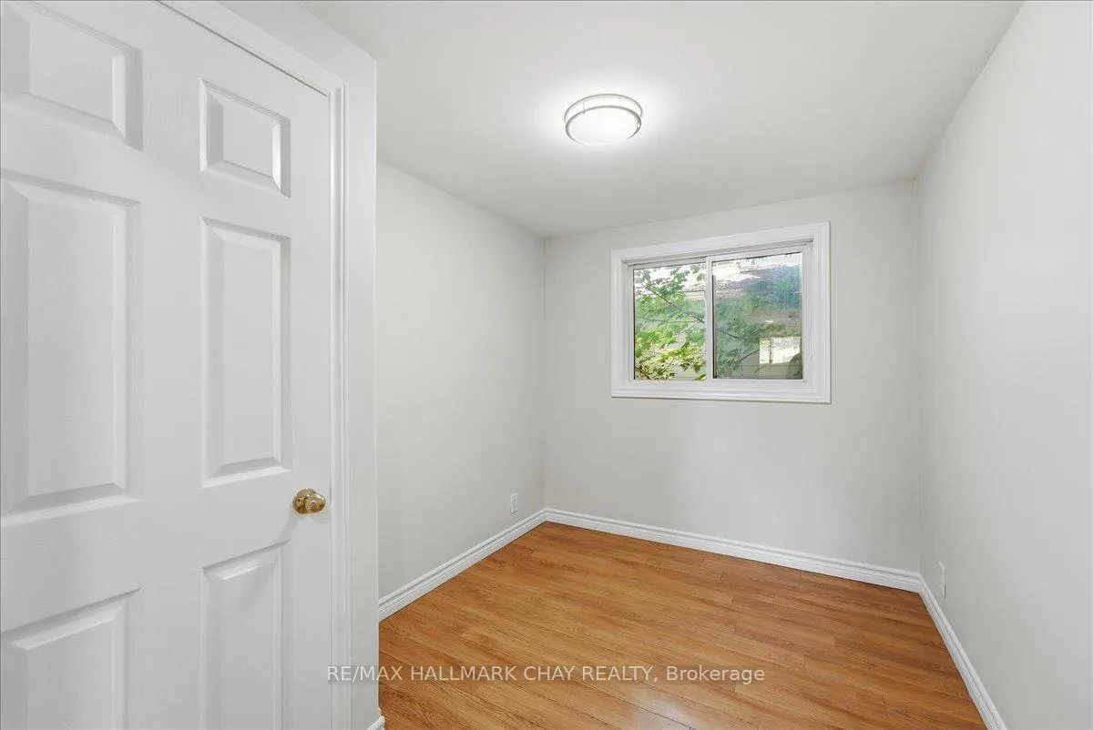 Photo 18 of 2022 St. Johns Road, Innisfil, Alcona — HOMEH