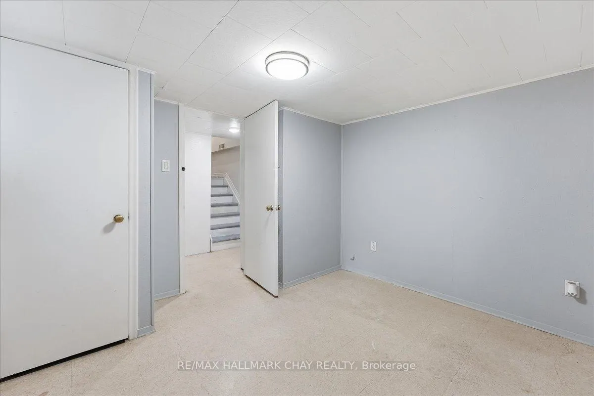Photo 23 of 2022 St. Johns Road, Innisfil, Alcona — HOMEH