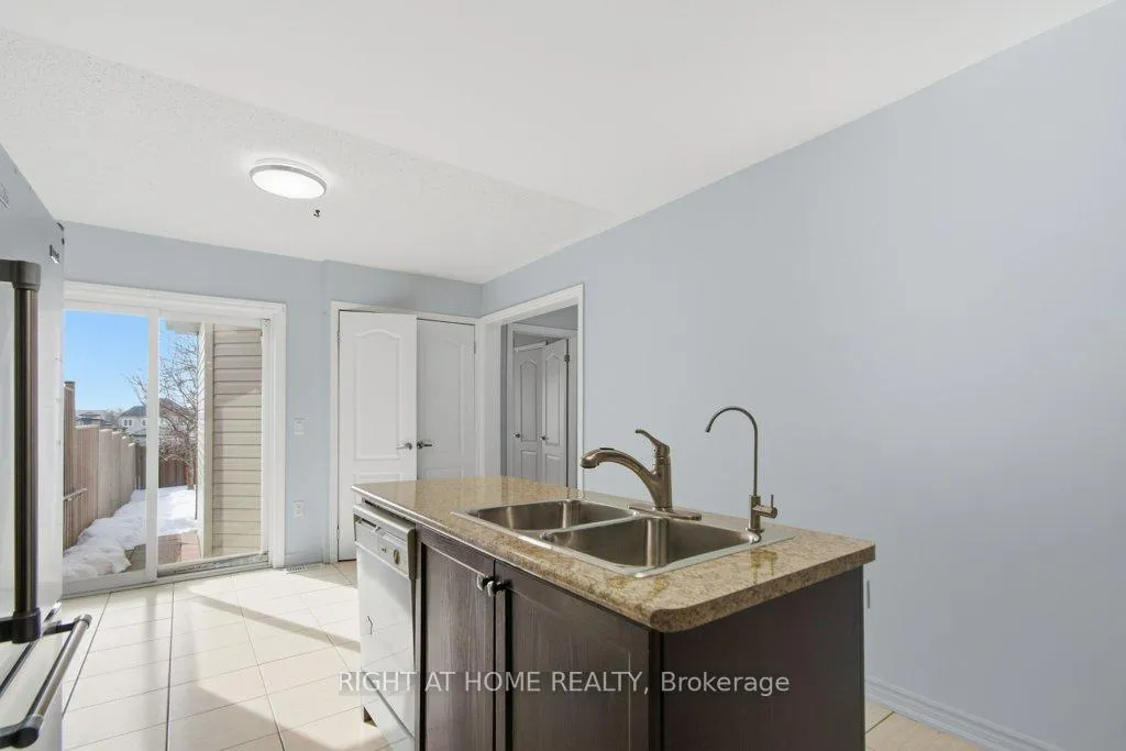 Photo 12 of 833 Leslie Street, Cobourg — HOMEH