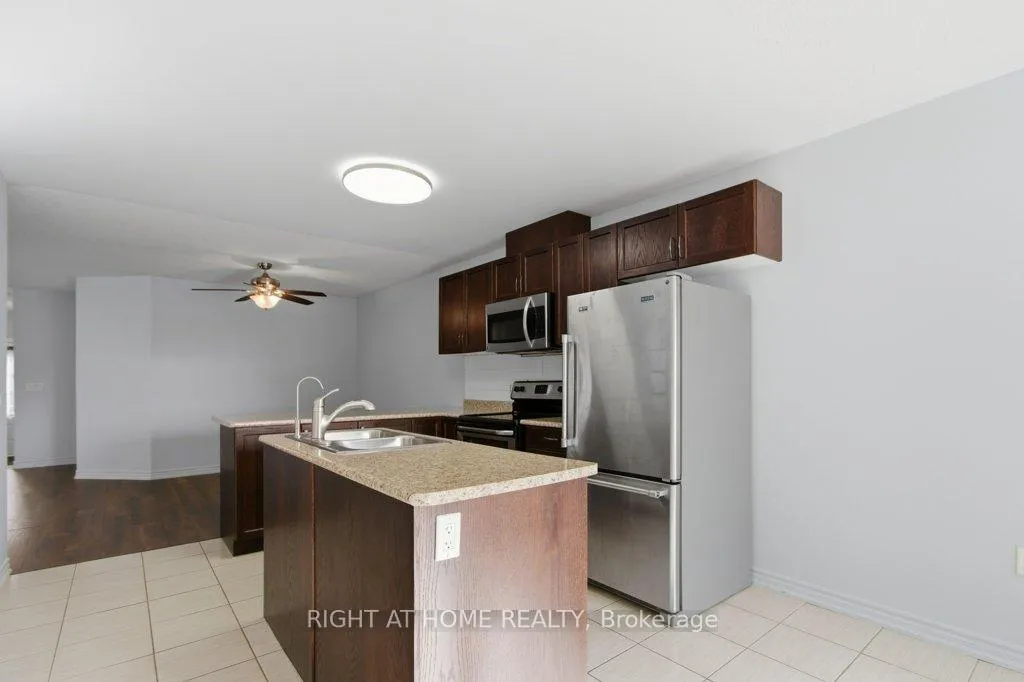 Photo 13 of 833 Leslie Street, Cobourg — HOMEH