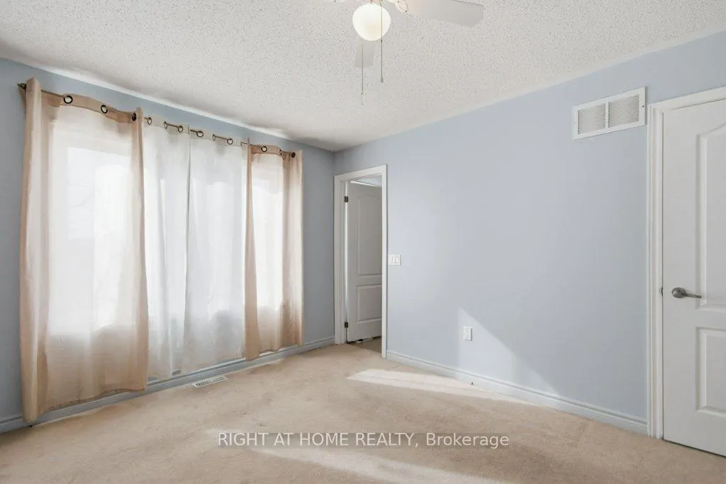 Photo 17 of 833 Leslie Street, Cobourg — HOMEH