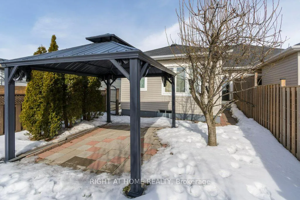 Photo 31 of 833 Leslie Street, Cobourg — HOMEH