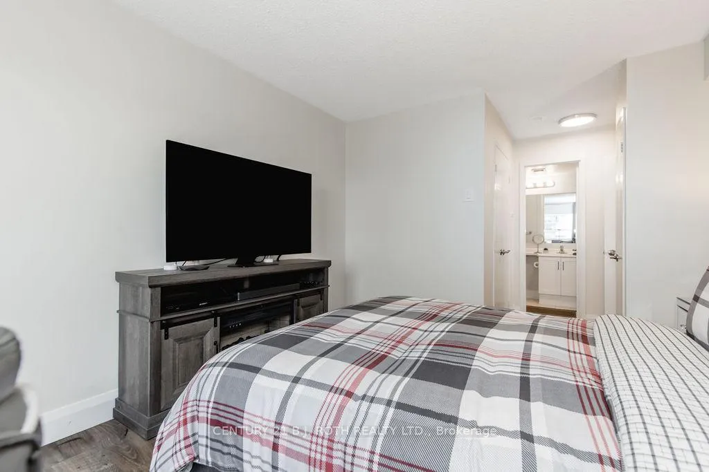 Photo 20 of Unit 1104, 75 Ellen Street, Barrie, City Centre — HOMEH