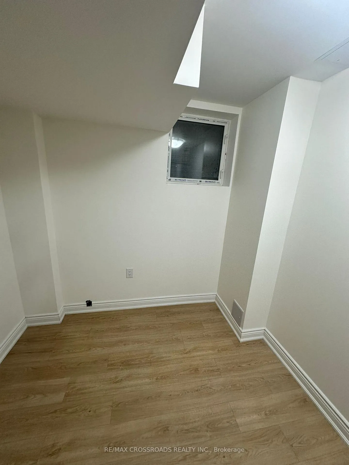 Photo 2 of 205 Pimlico Drive, Oshawa, Windfields — HOMEH