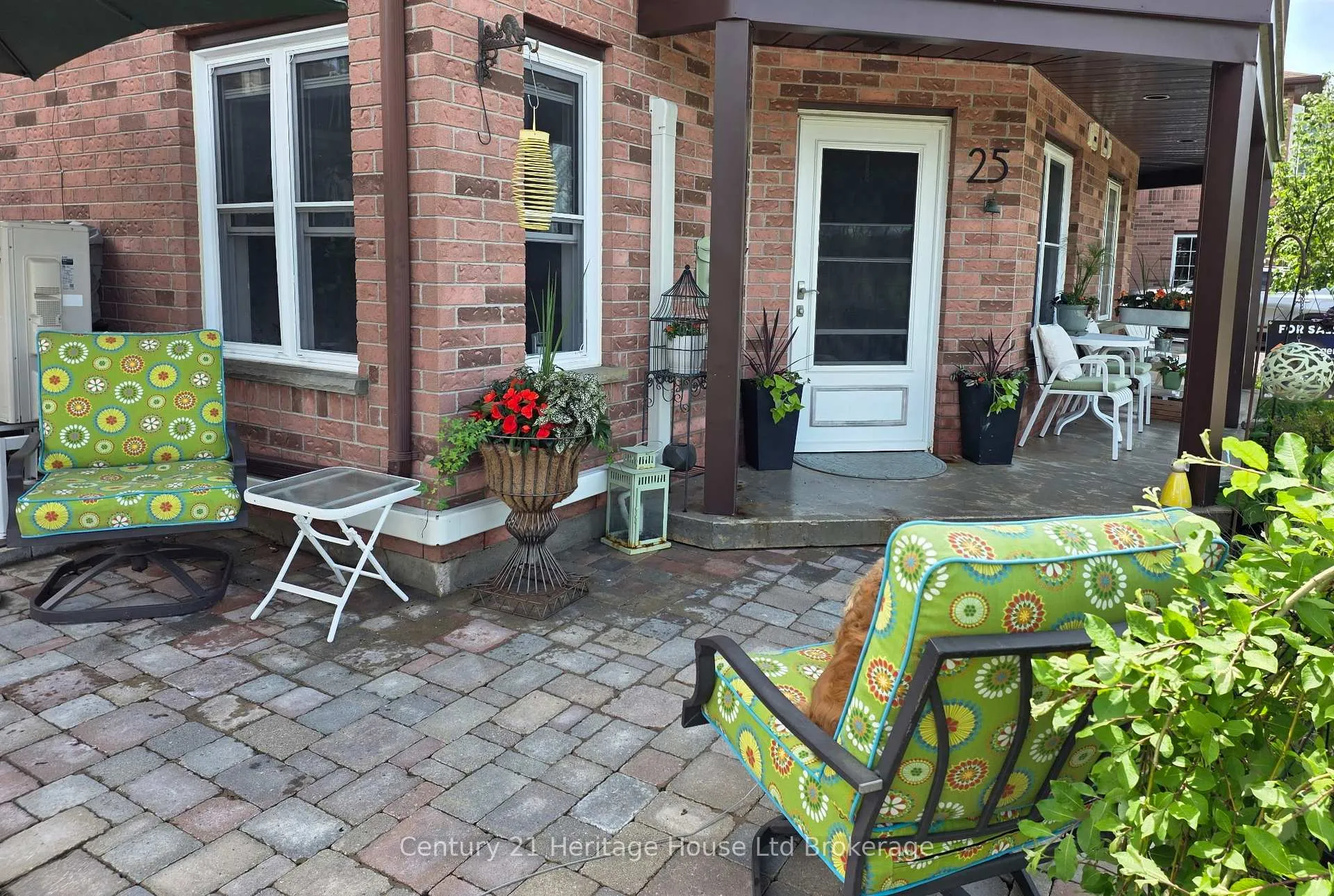 Front of Unit 25, 20 Huron Street N