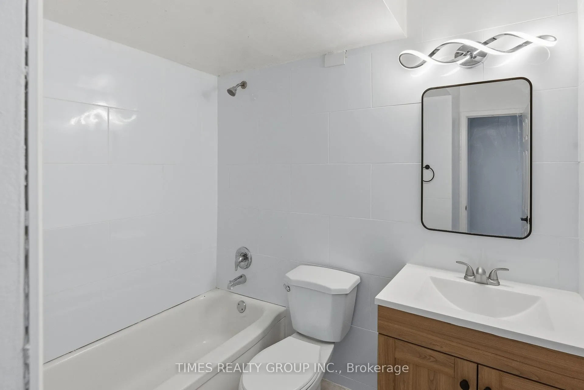 Photo 7 of Unit 903, 212 Brock Street, Peterborough, Town Ward 3 — HOMEH