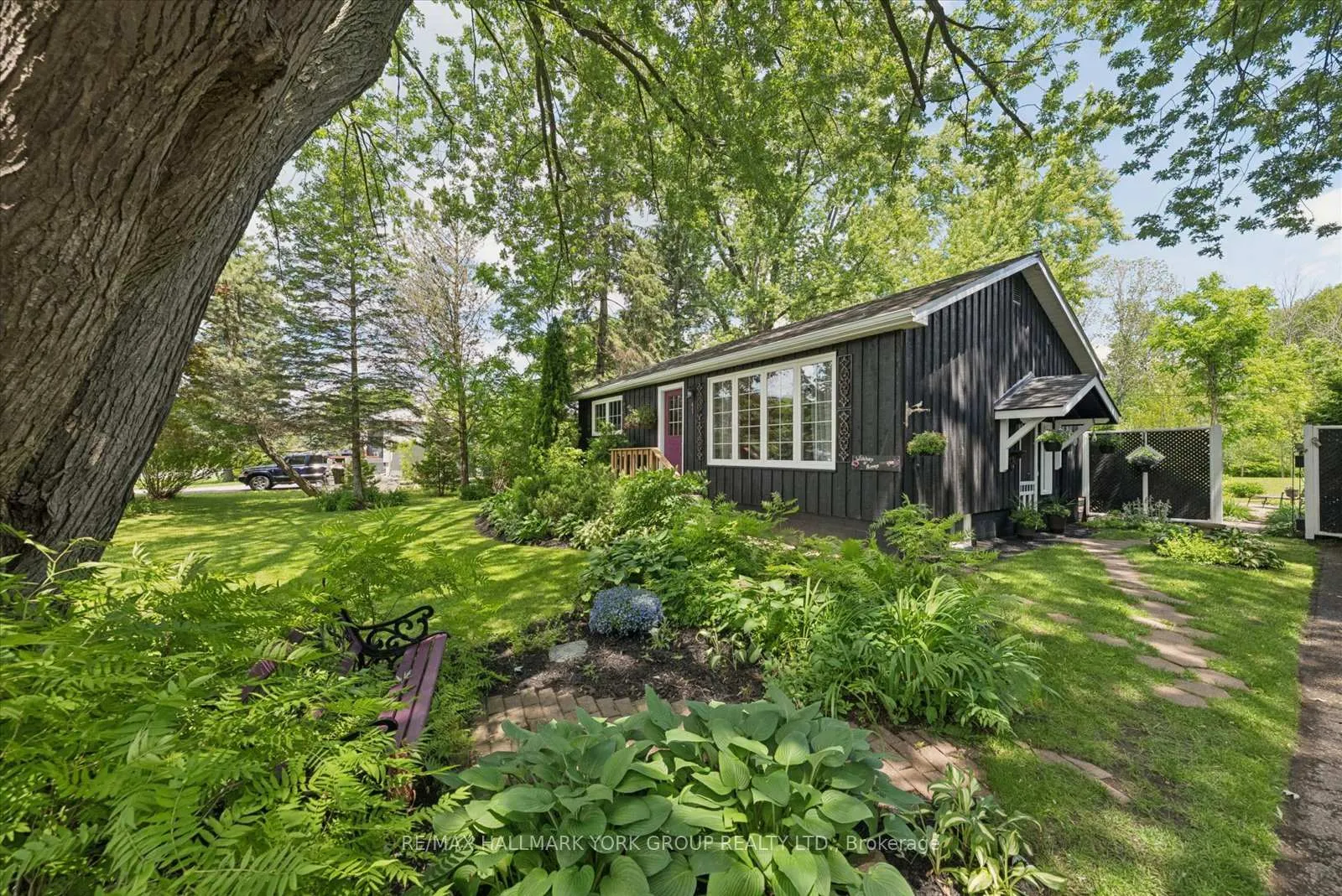 Photo 4 of 47 Sunnidale Boulevard, Georgina, Sutton & Jackson's Point — HOMEH