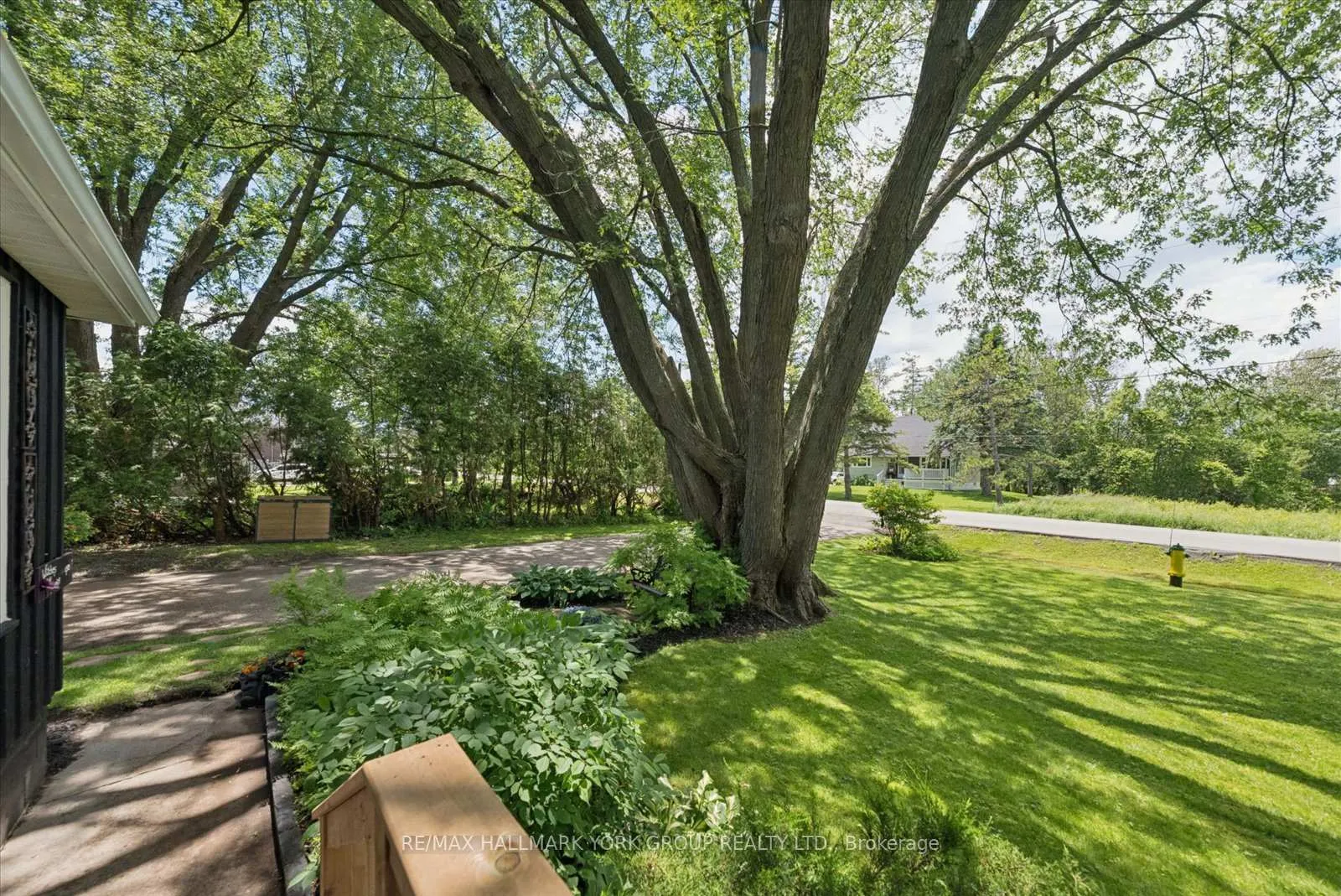 Photo 5 of 47 Sunnidale Boulevard, Georgina, Sutton & Jackson's Point — HOMEH