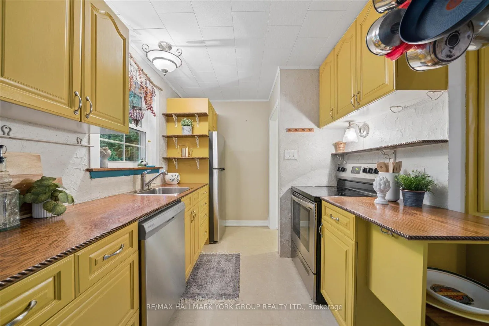 Photo 9 of 47 Sunnidale Boulevard, Georgina, Sutton & Jackson's Point — HOMEH