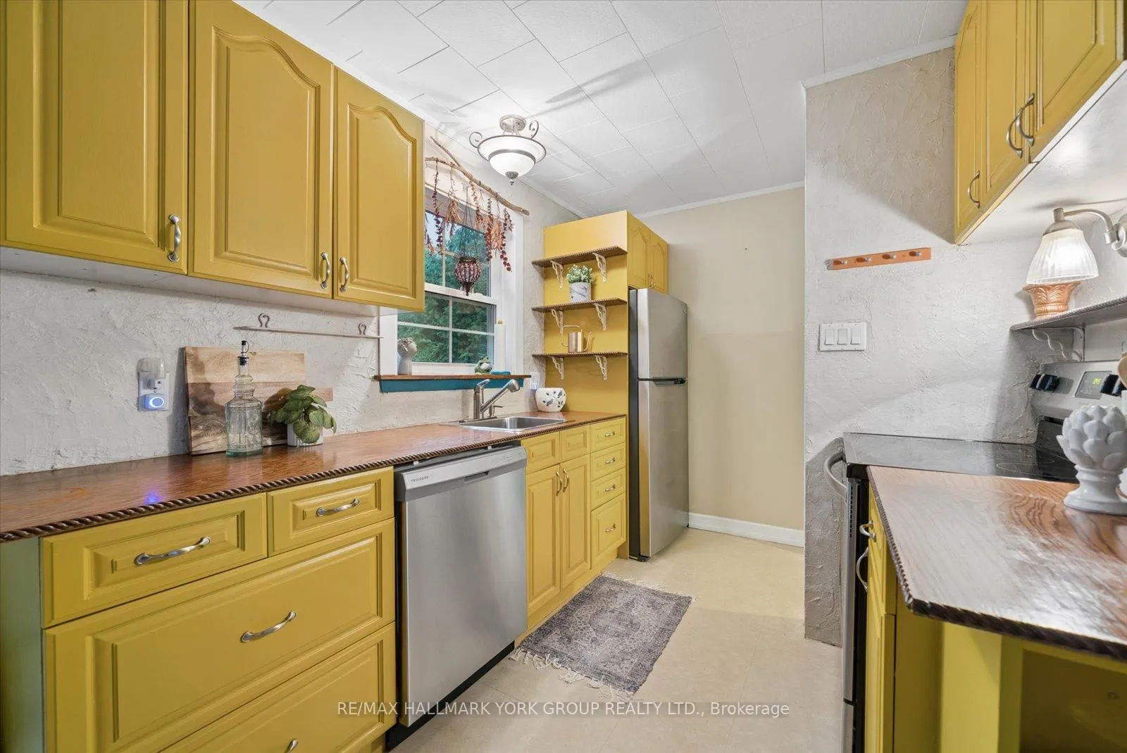 Photo 10 of 47 Sunnidale Boulevard, Georgina, Sutton & Jackson's Point — HOMEH