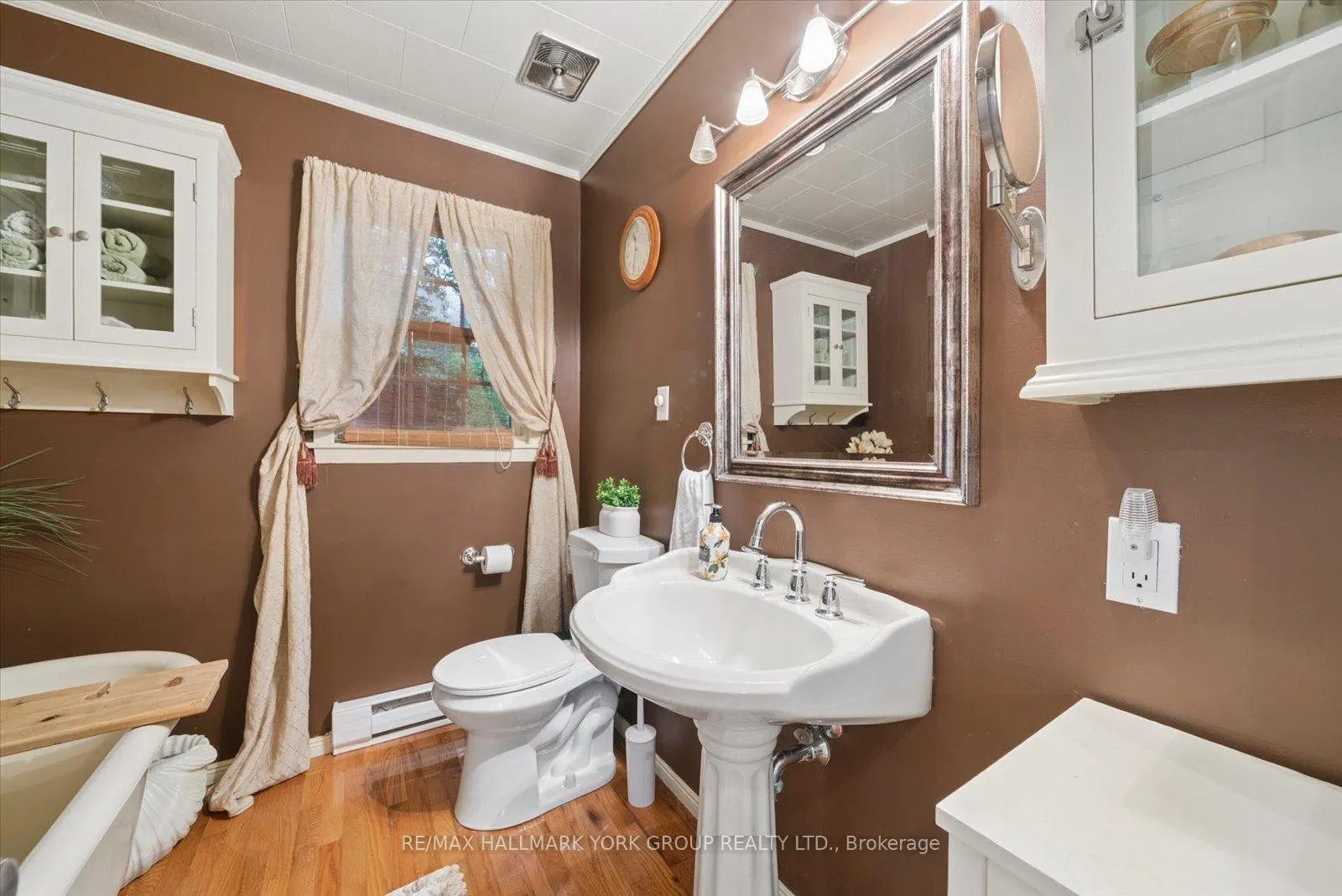 Photo 19 of 47 Sunnidale Boulevard, Georgina, Sutton & Jackson's Point — HOMEH