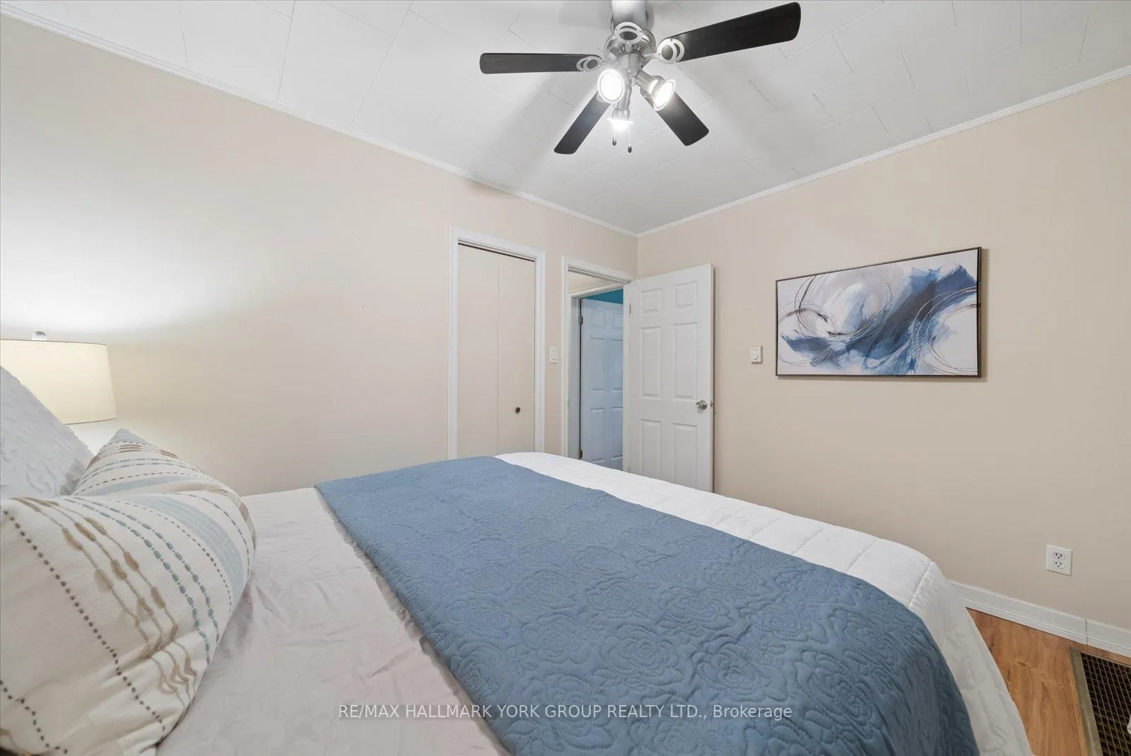 Photo 22 of 47 Sunnidale Boulevard, Georgina, Sutton & Jackson's Point — HOMEH