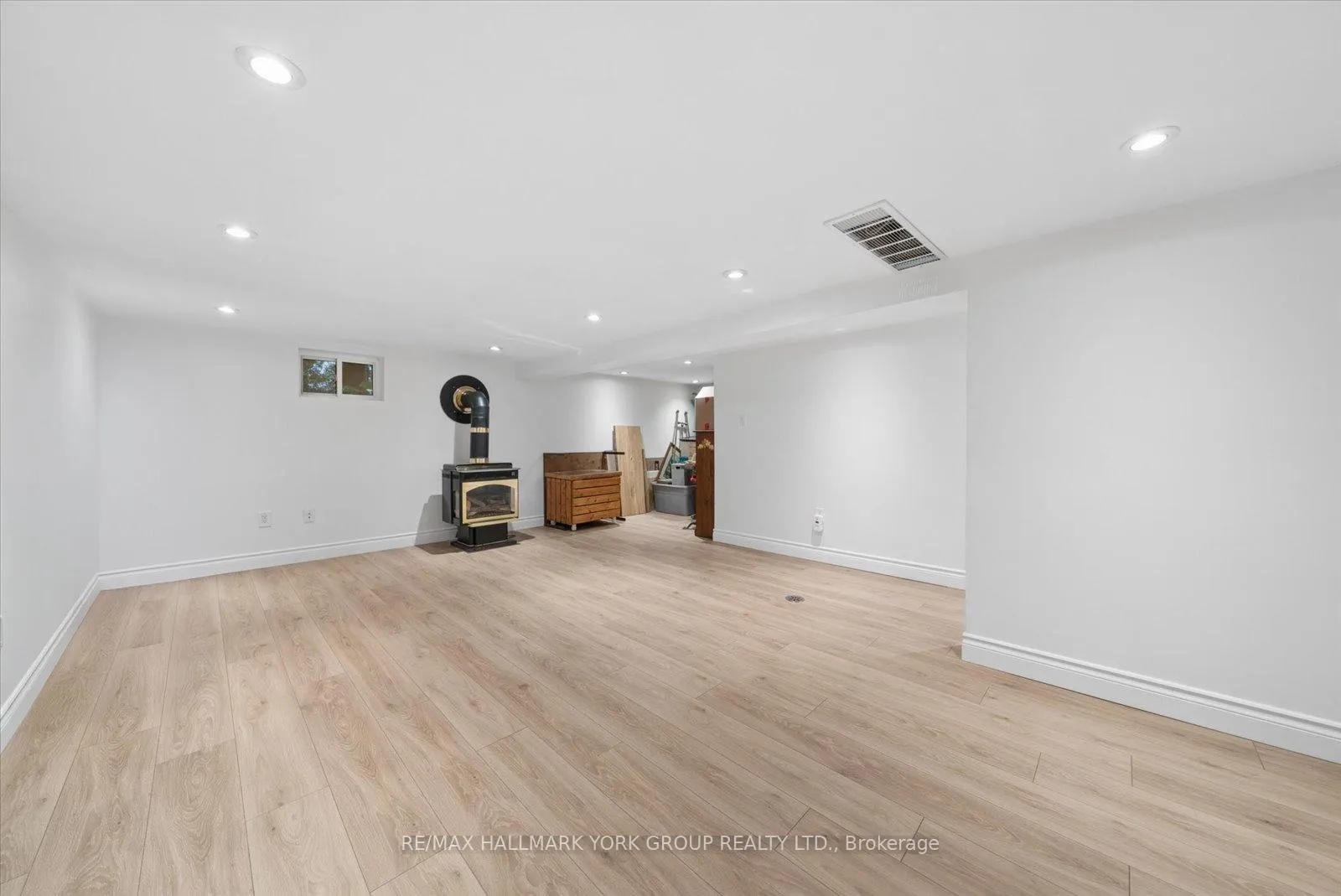 Photo 28 of 47 Sunnidale Boulevard, Georgina, Sutton & Jackson's Point — HOMEH