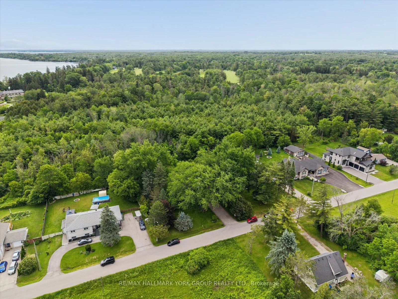 Photo 45 of 47 Sunnidale Boulevard, Georgina, Sutton & Jackson's Point — HOMEH