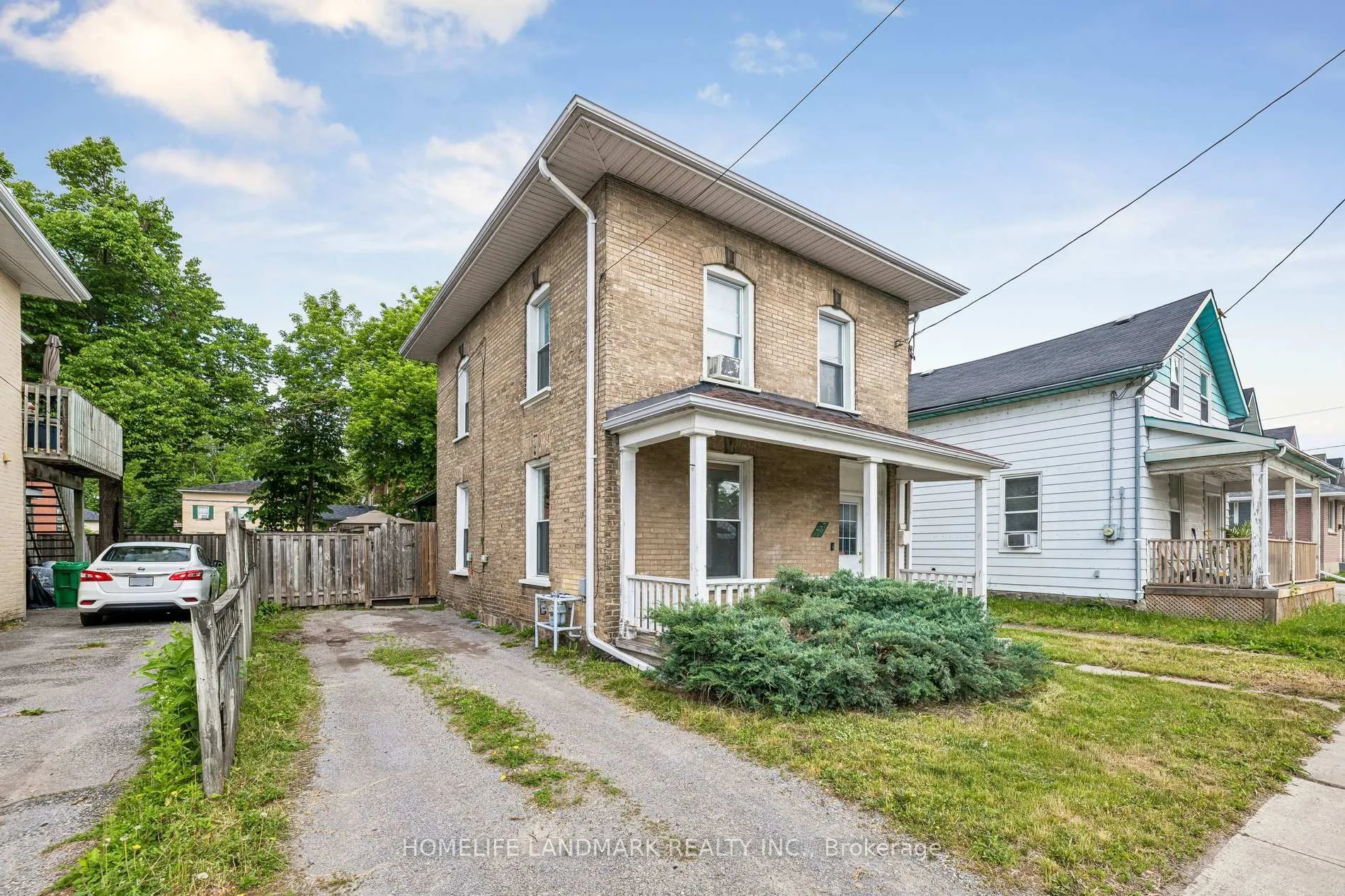 Photo 2 of 737 Water Street, Peterborough, Northcrest Ward 5 — HOMEH