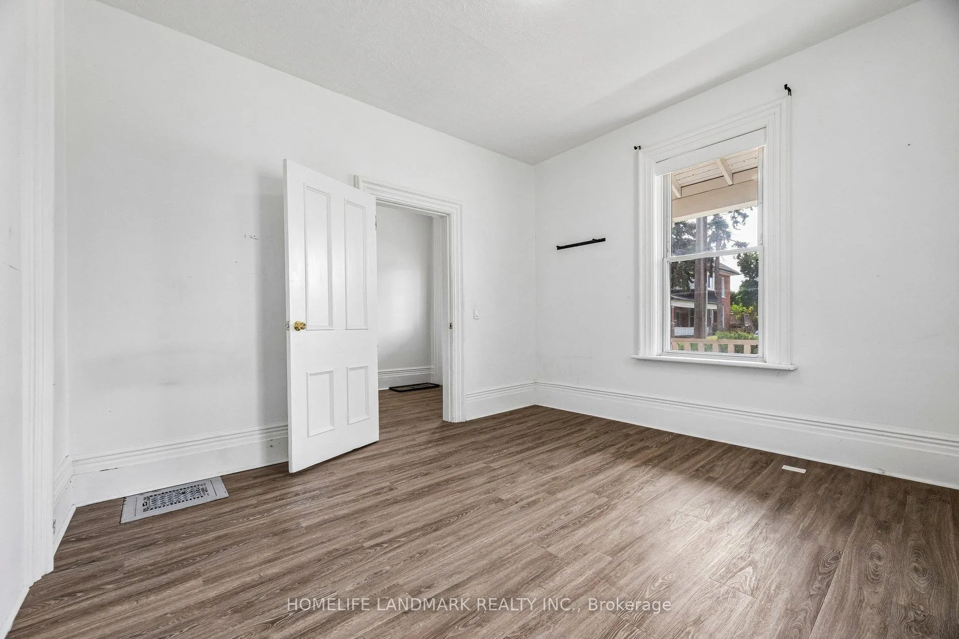 Photo 14 of 737 Water Street, Peterborough, Northcrest Ward 5 — HOMEH