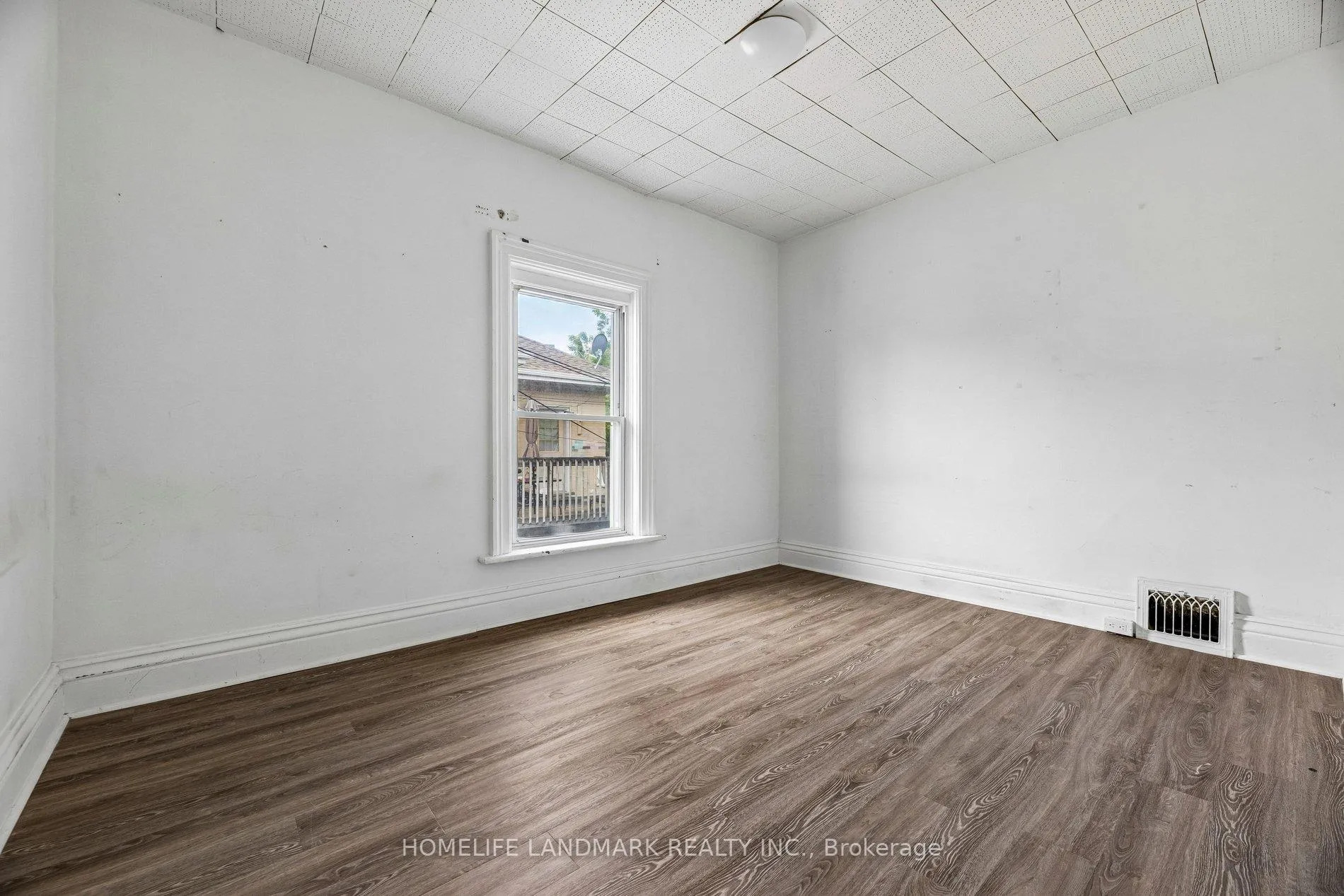 Photo 16 of 737 Water Street, Peterborough, Northcrest Ward 5 — HOMEH