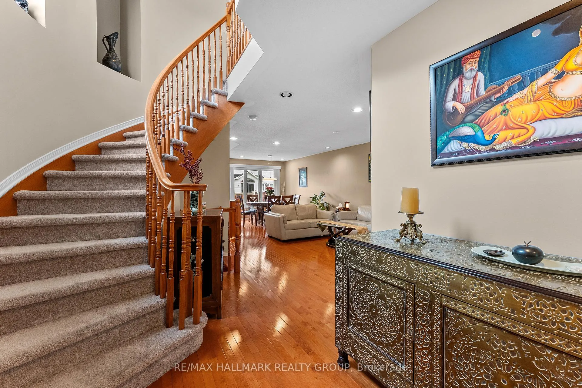 Photo 2 of 2250 Silverado Crescent, Ottawa, Avalon East — HOMEH
