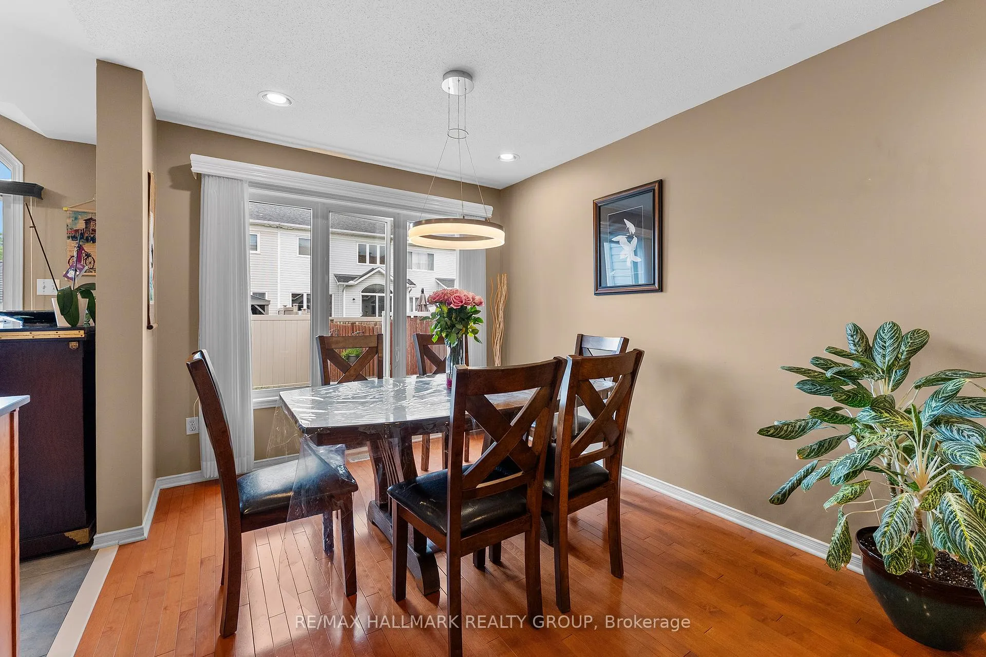Photo 6 of 2250 Silverado Crescent, Ottawa, Avalon East — HOMEH