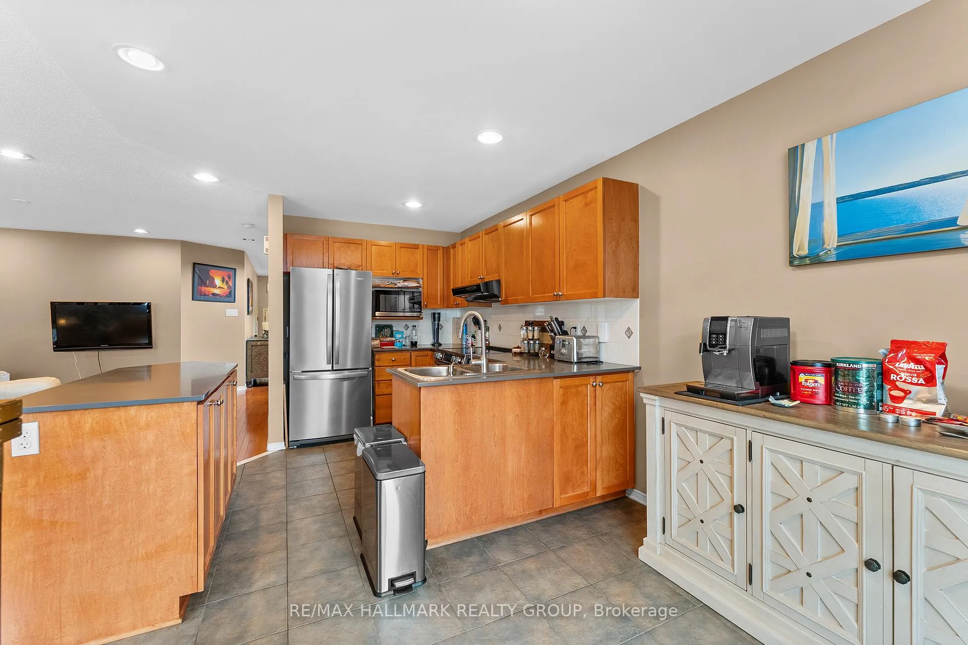 Photo 7 of 2250 Silverado Crescent, Ottawa, Avalon East — HOMEH