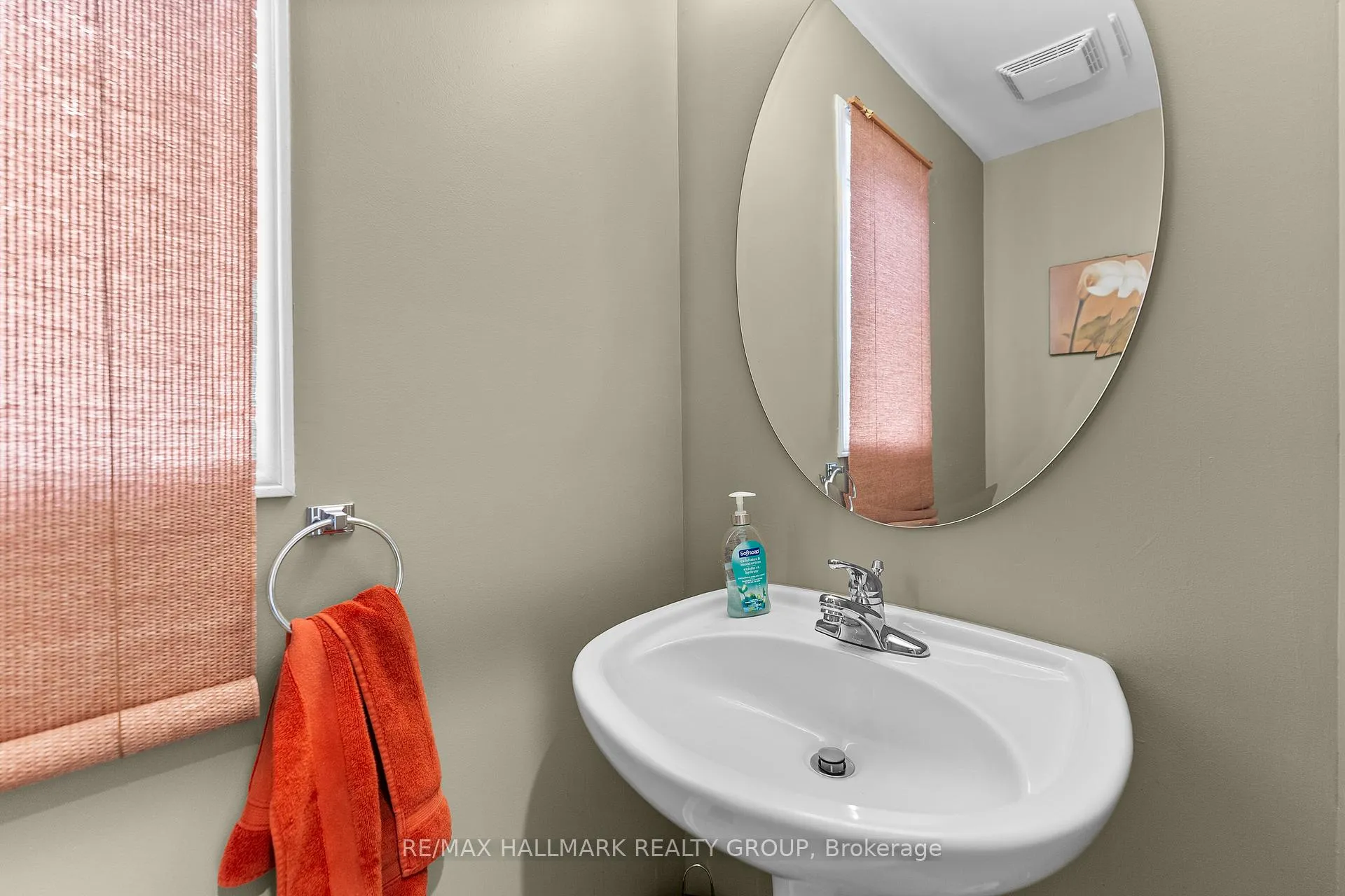 Photo 11 of 2250 Silverado Crescent, Ottawa, Avalon East — HOMEH