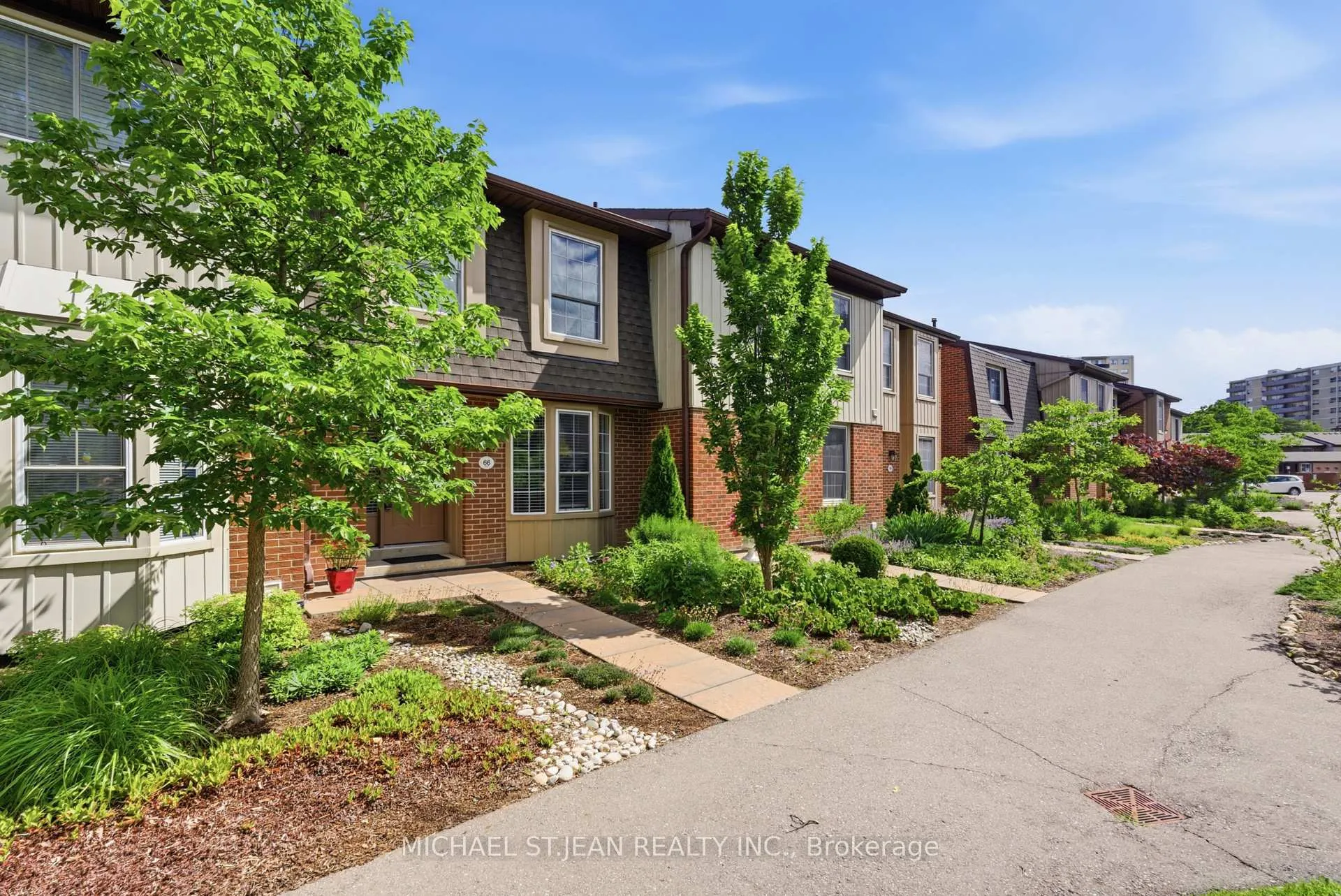 Photo 3 of Unit 66, 3027 Glencrest Road, Burlington, Roseland — HOMEH