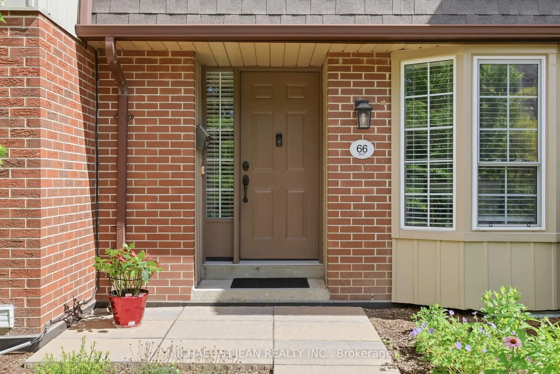Photo 5 of Unit 66, 3027 Glencrest Road, Burlington, Roseland — HOMEH