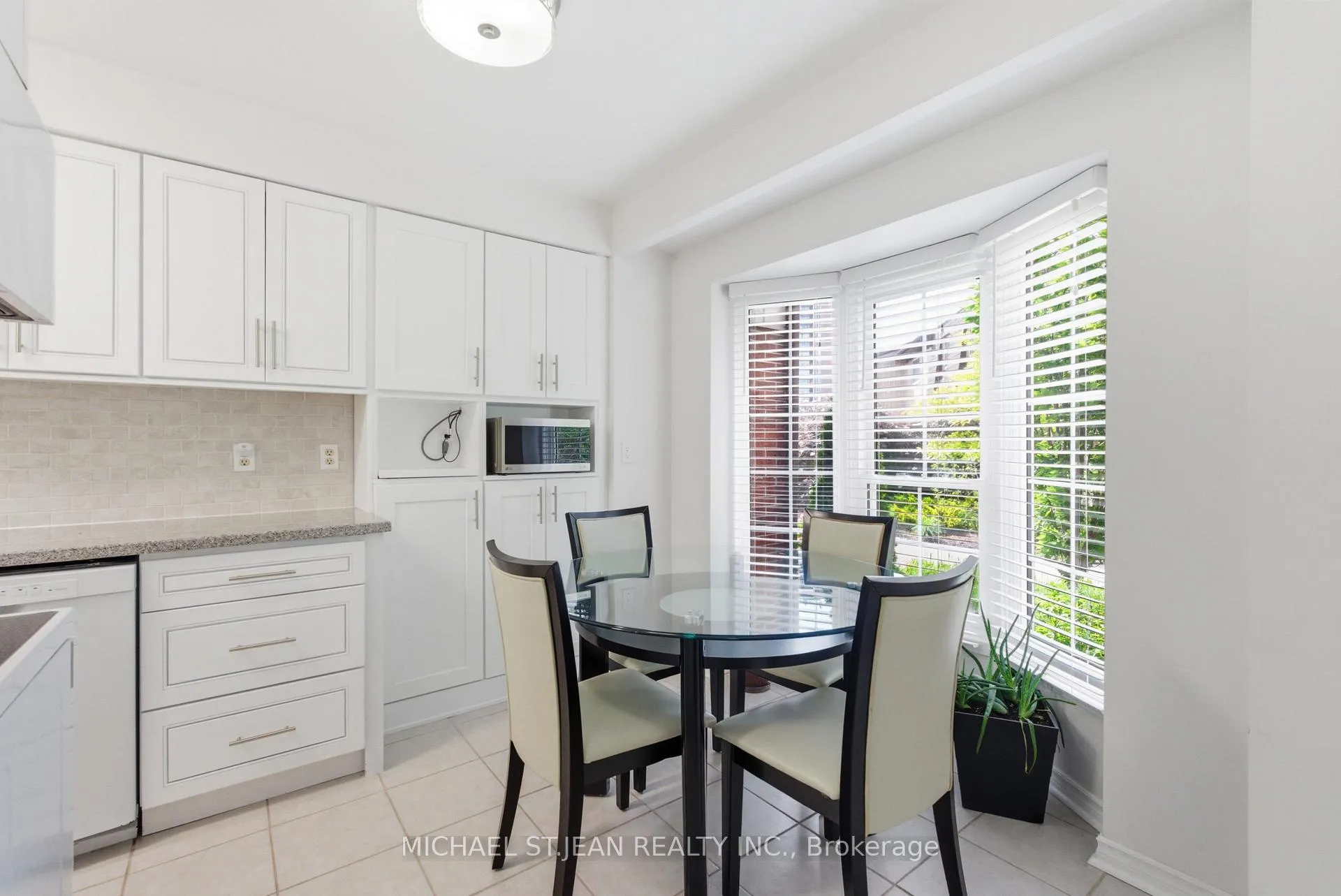 Photo 14 of Unit 66, 3027 Glencrest Road, Burlington, Roseland — HOMEH