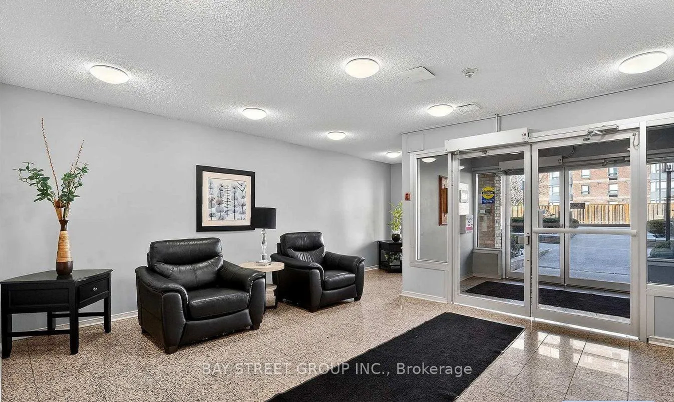 Photo 3 of Unit 213, 78 Roehampton Avenue, St. Catharines, Carlton/Bunting — HOMEH