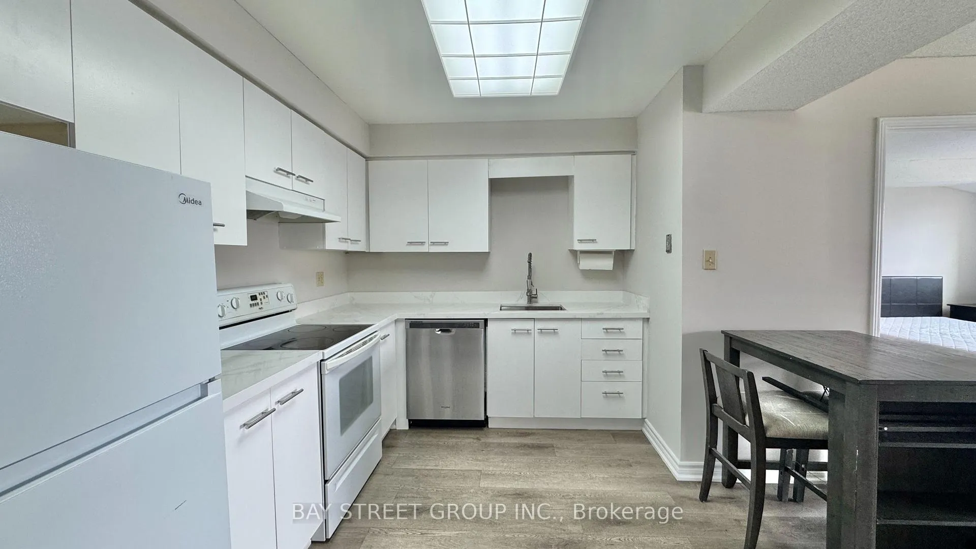 Photo 4 of Unit 213, 78 Roehampton Avenue, St. Catharines, Carlton/Bunting — HOMEH