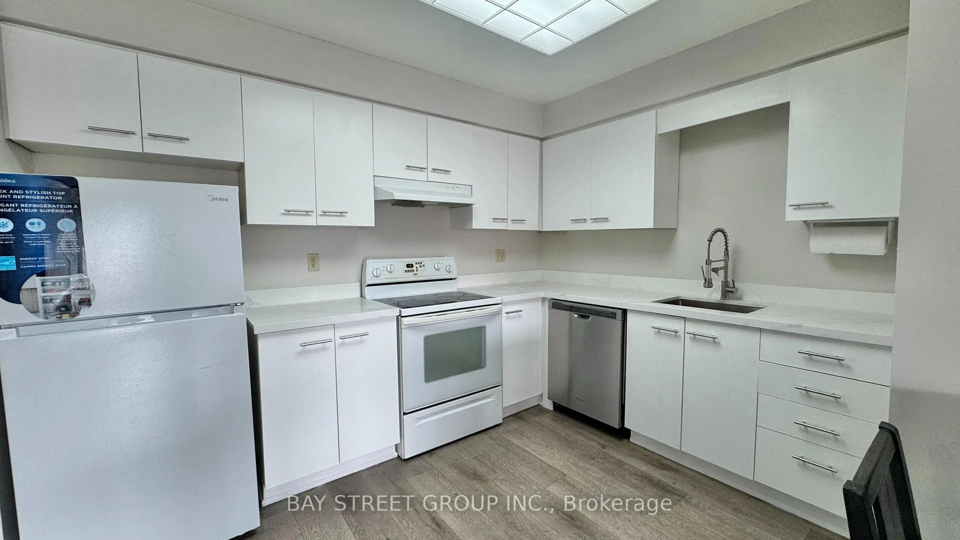 Photo 5 of Unit 213, 78 Roehampton Avenue, St. Catharines, Carlton/Bunting — HOMEH