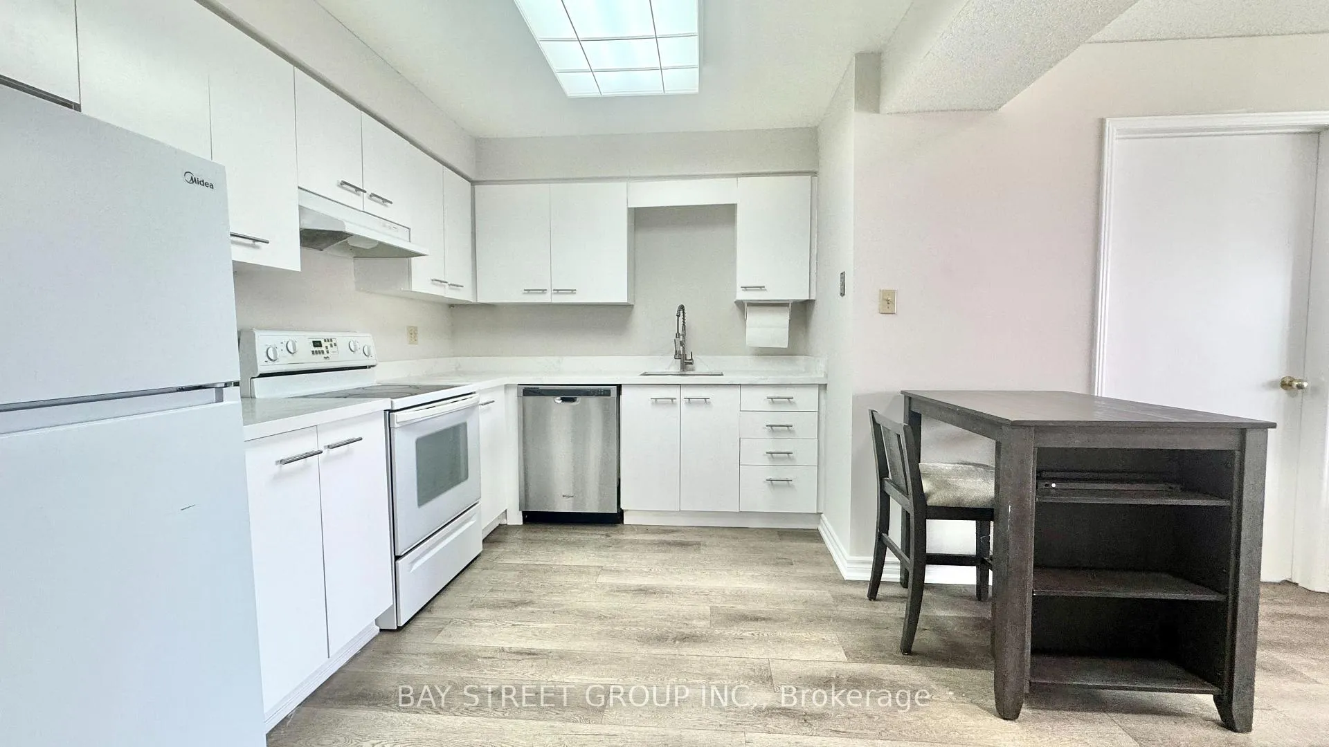 Photo 6 of Unit 213, 78 Roehampton Avenue, St. Catharines, Carlton/Bunting — HOMEH