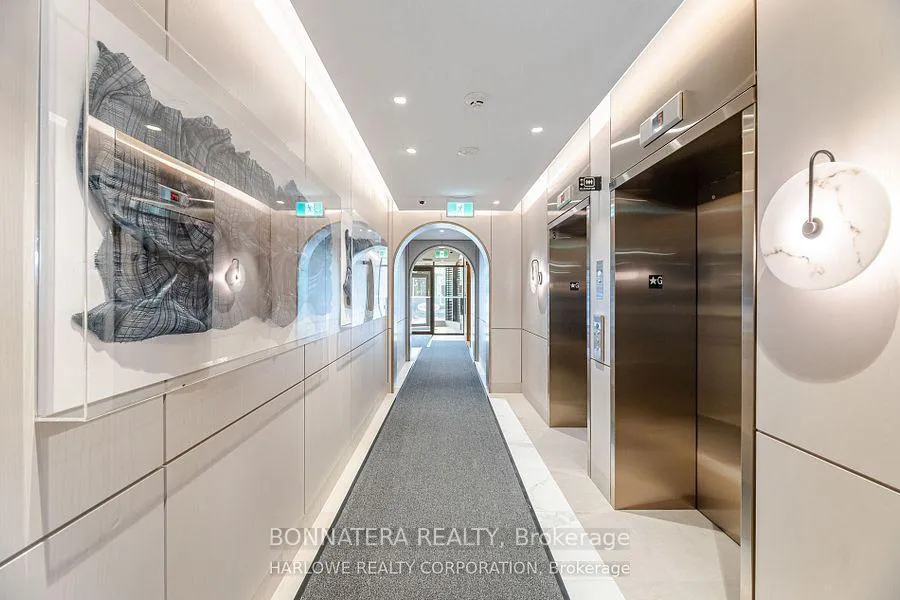 Photo 2 of Unit 907, 3006 William Cutmore Boulevard, Oakville, Joshua Meadows — HOMEH