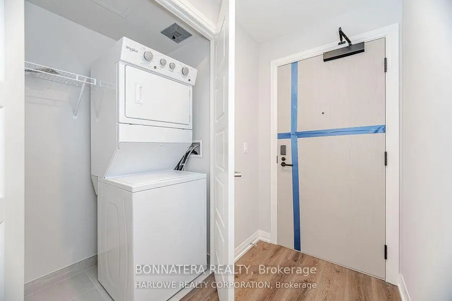 Photo 6 of Unit 907, 3006 William Cutmore Boulevard, Oakville, Joshua Meadows — HOMEH