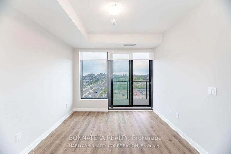 Photo 12 of Unit 907, 3006 William Cutmore Boulevard, Oakville, Joshua Meadows — HOMEH
