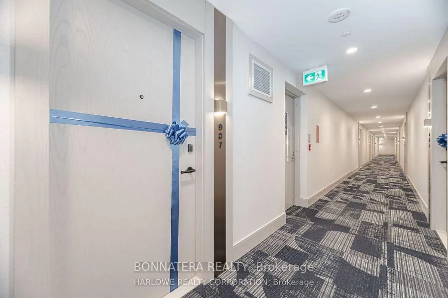 Photo 13 of Unit 907, 3006 William Cutmore Boulevard, Oakville, Joshua Meadows — HOMEH
