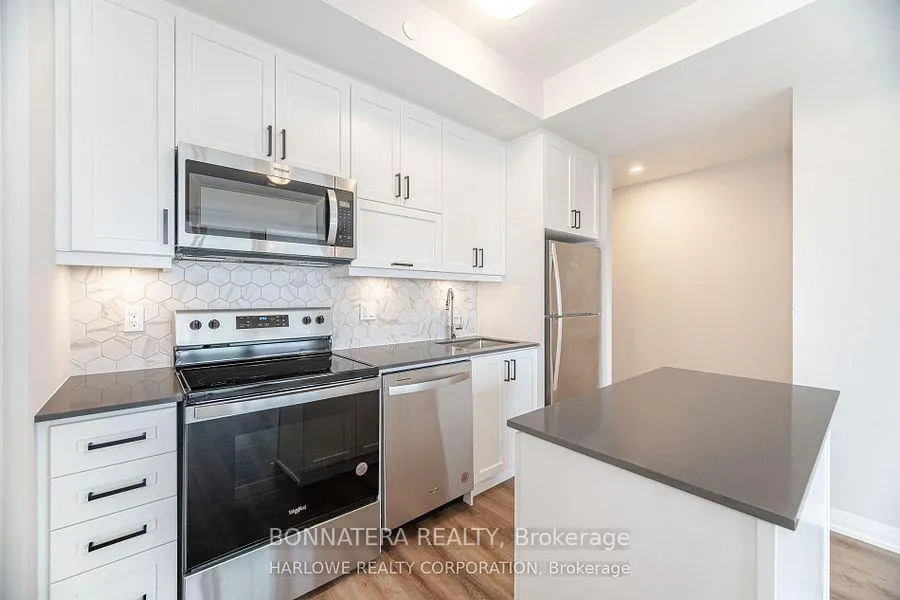 Photo 20 of Unit 907, 3006 William Cutmore Boulevard, Oakville, Joshua Meadows — HOMEH