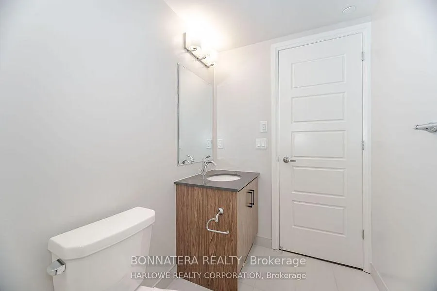 Photo 23 of Unit 907, 3006 William Cutmore Boulevard, Oakville, Joshua Meadows — HOMEH