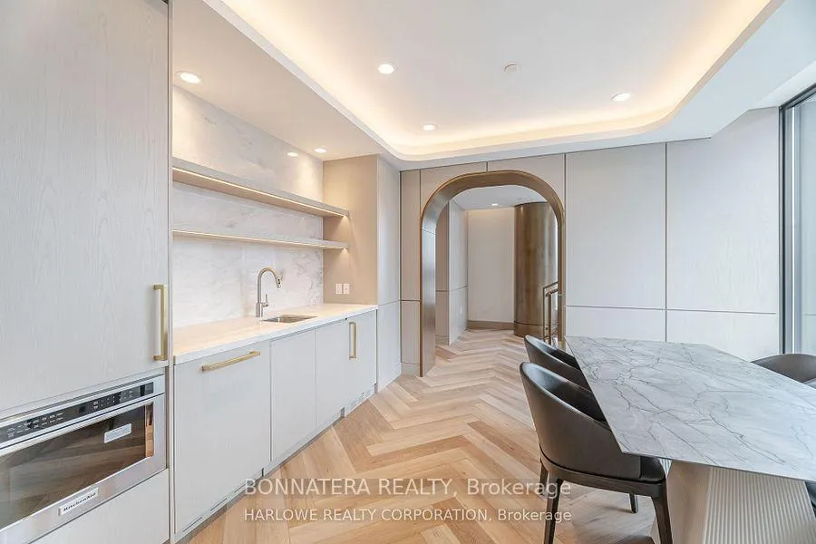 Photo 38 of Unit 907, 3006 William Cutmore Boulevard, Oakville, Joshua Meadows — HOMEH