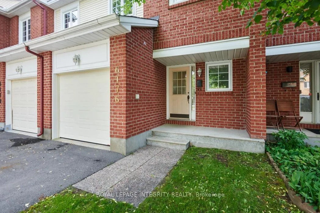 Photo 2 of 6176 Oak Meadows Drive, Ottawa, Chapel Hill — HOMEH