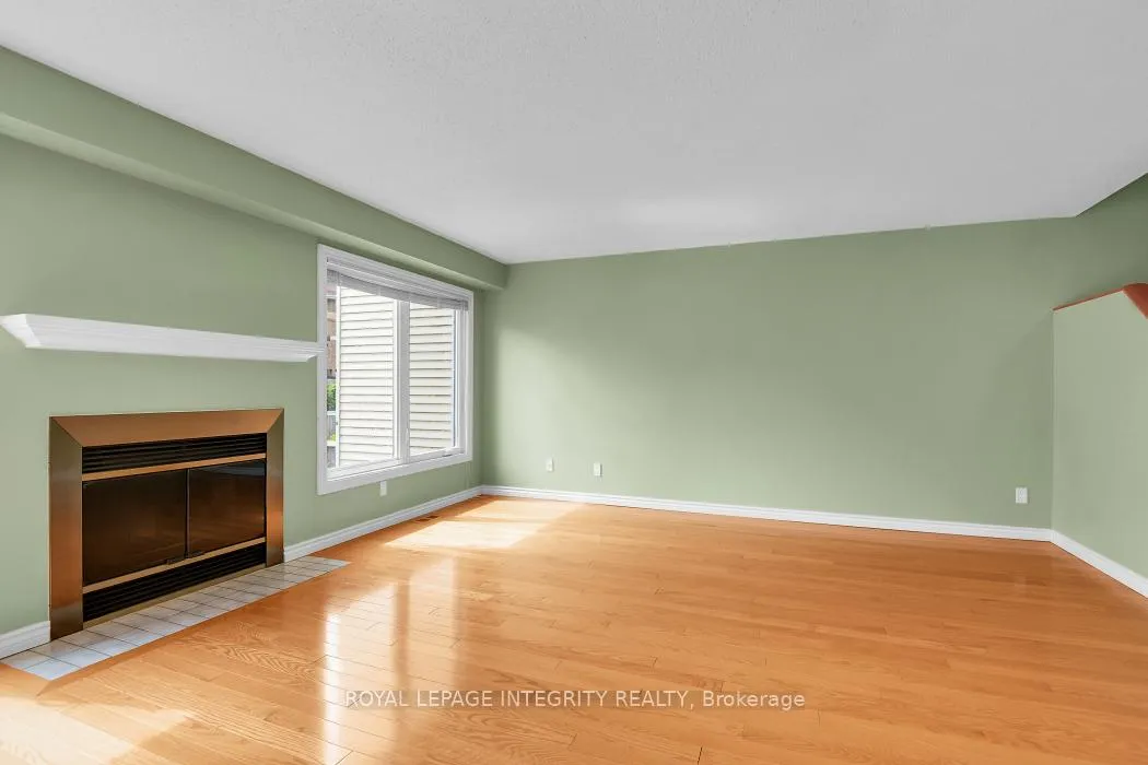 Photo 7 of 6176 Oak Meadows Drive, Ottawa, Chapel Hill — HOMEH