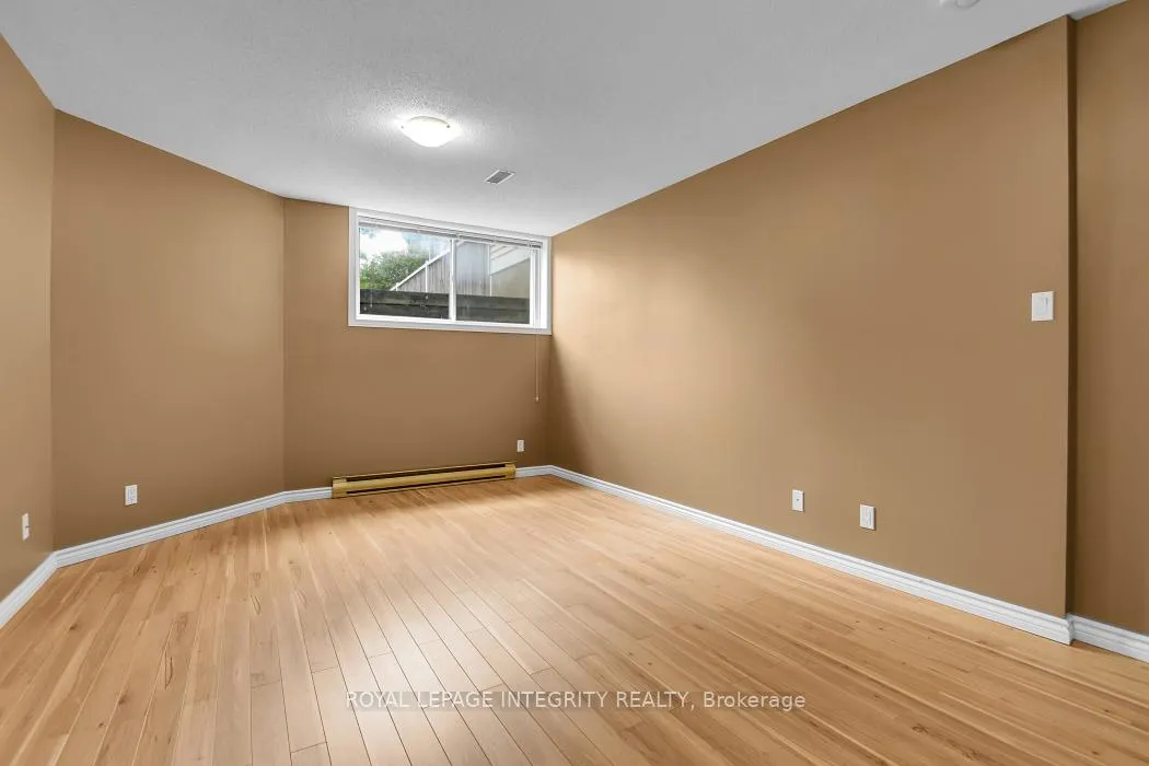 Photo 27 of 6176 Oak Meadows Drive, Ottawa, Chapel Hill — HOMEH