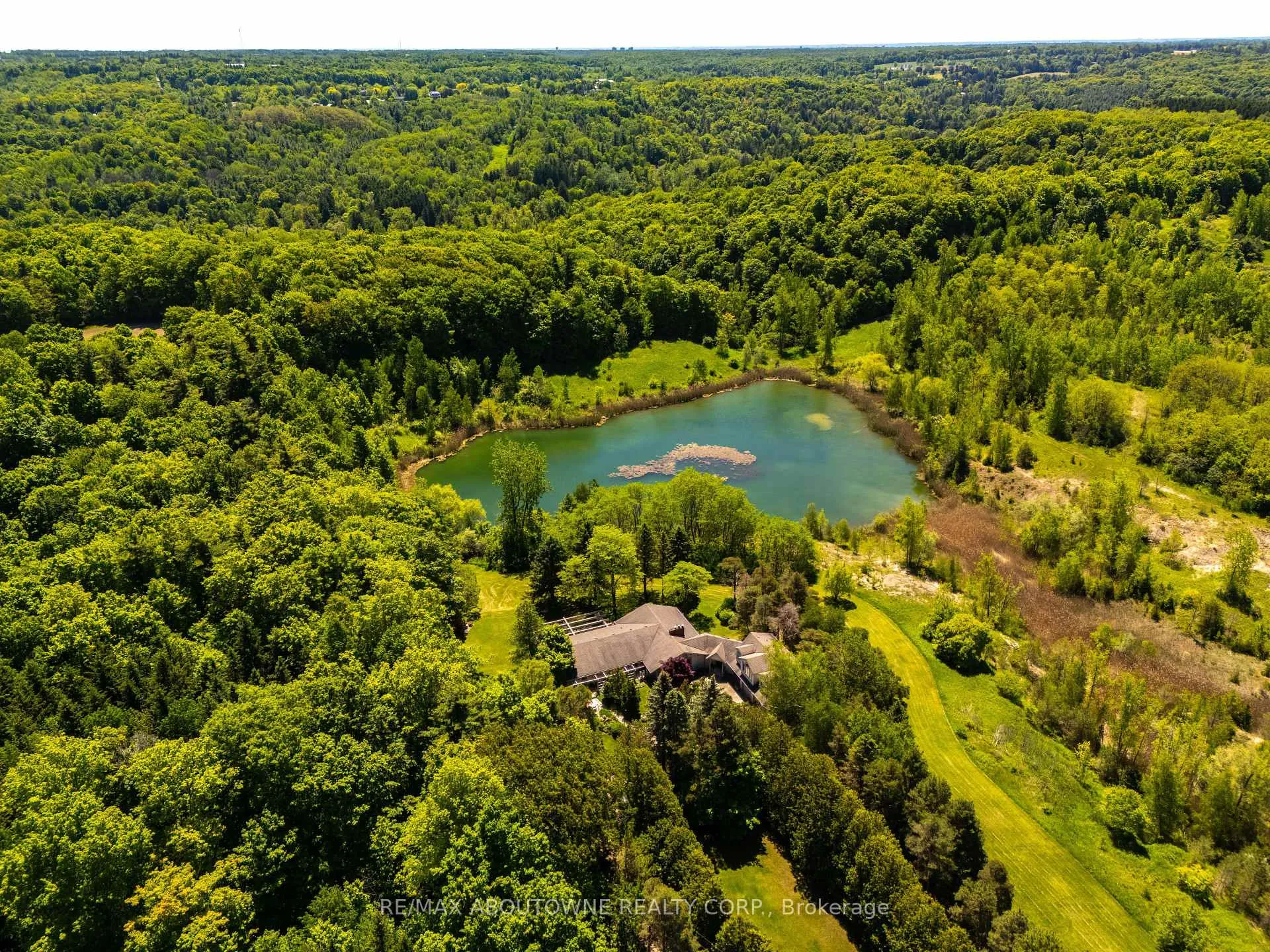 Photo 2 of 2360 8 Side Road, Burlington, Rural Burlington — HOMEH